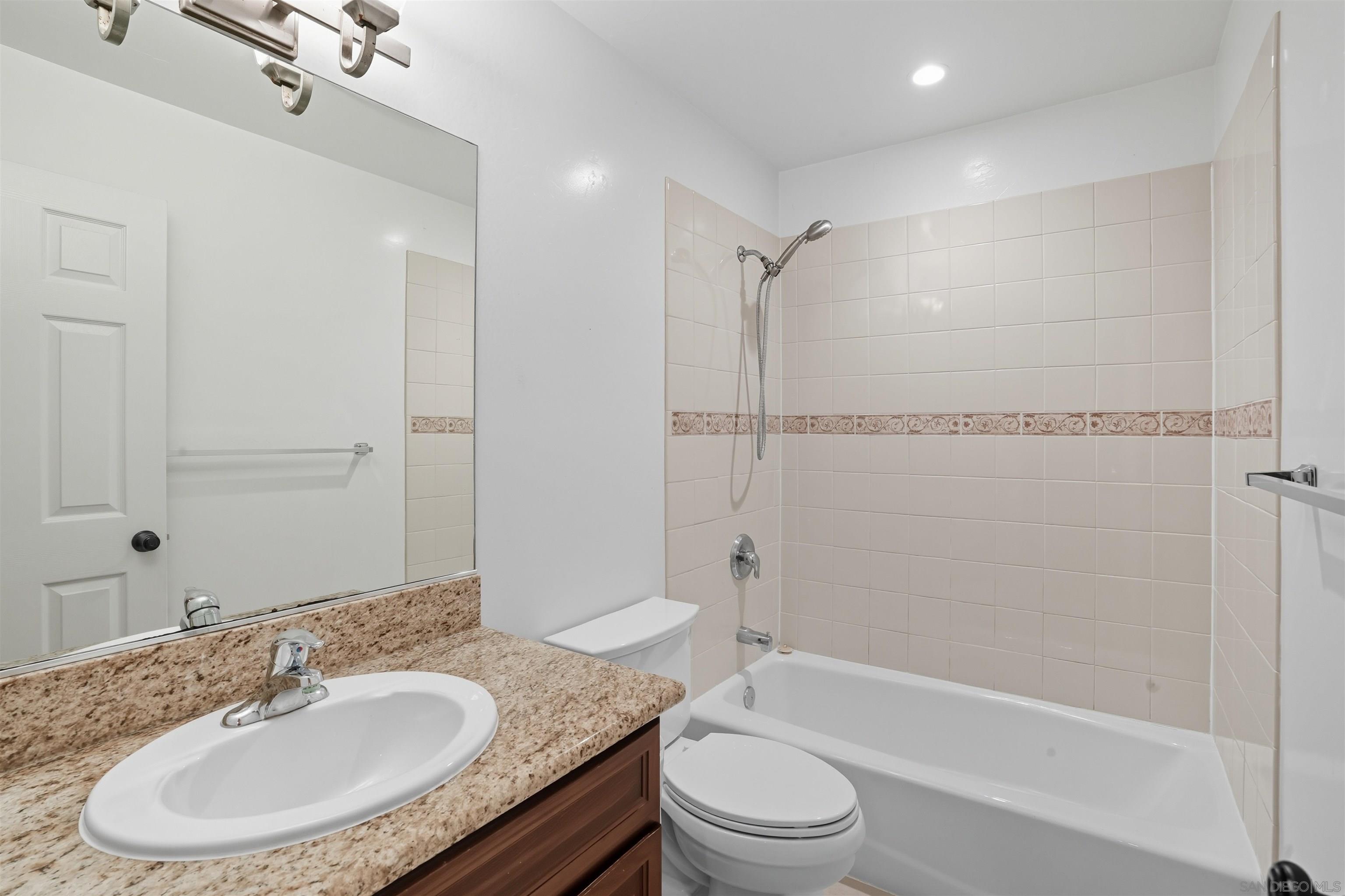 Detail Gallery Image 39 of 44 For 2265-2265a  Manchester, Cardiff By The Sea,  CA 92007 - – Beds | – Baths