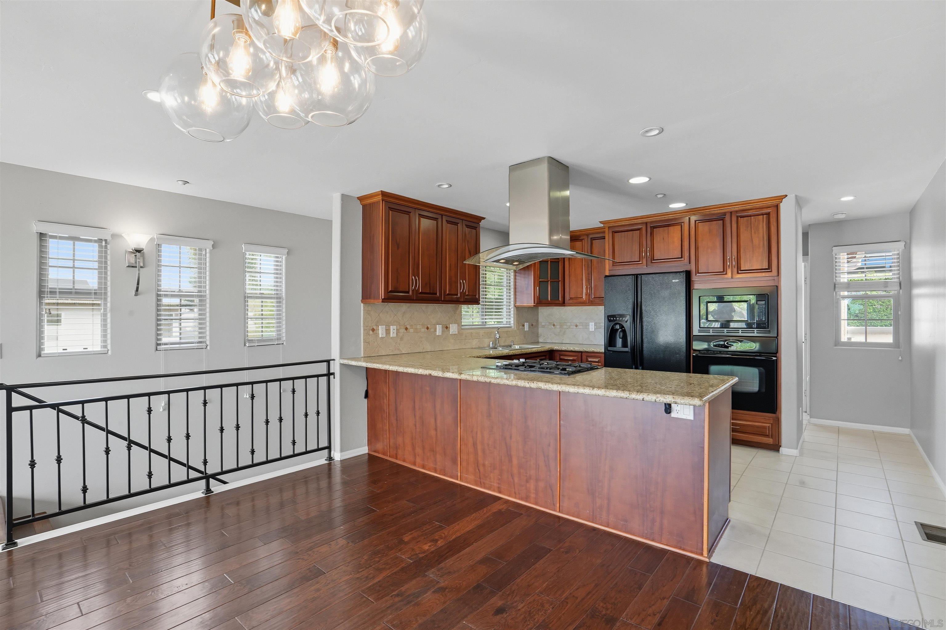 Detail Gallery Image 7 of 44 For 2265-2265a  Manchester, Cardiff By The Sea,  CA 92007 - – Beds | – Baths