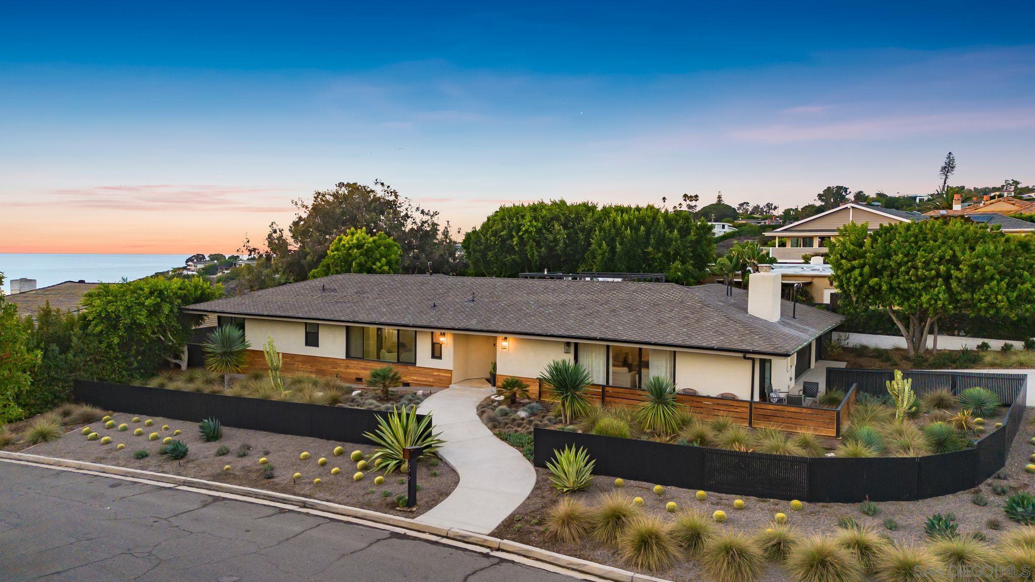 Front Image Thumbnail for SD250039758