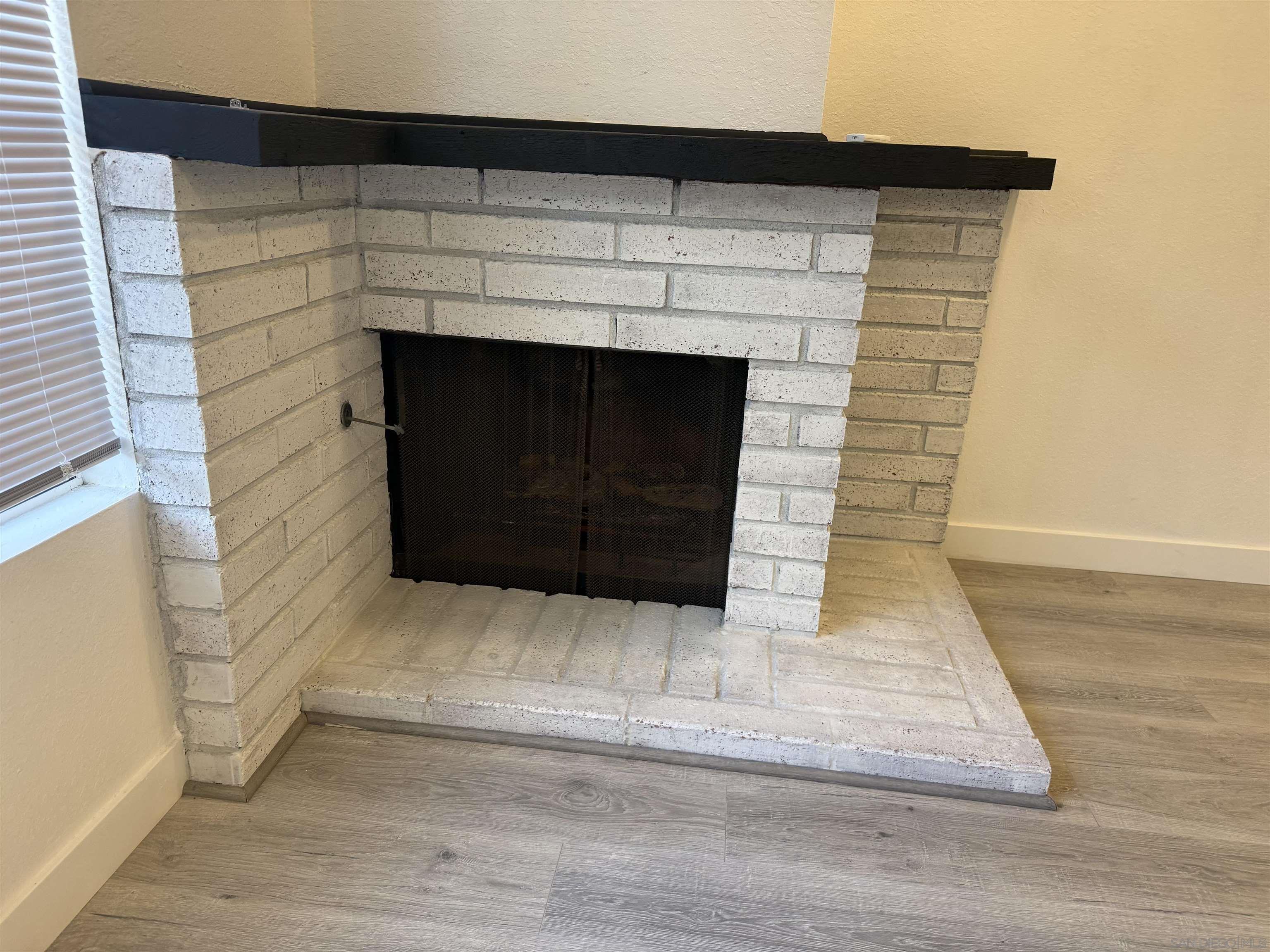 Detail Gallery Image 2 of 14 For 8868  Regents Rd  103, San Diego,  CA 92122 - 2 Beds | 2/1 Baths