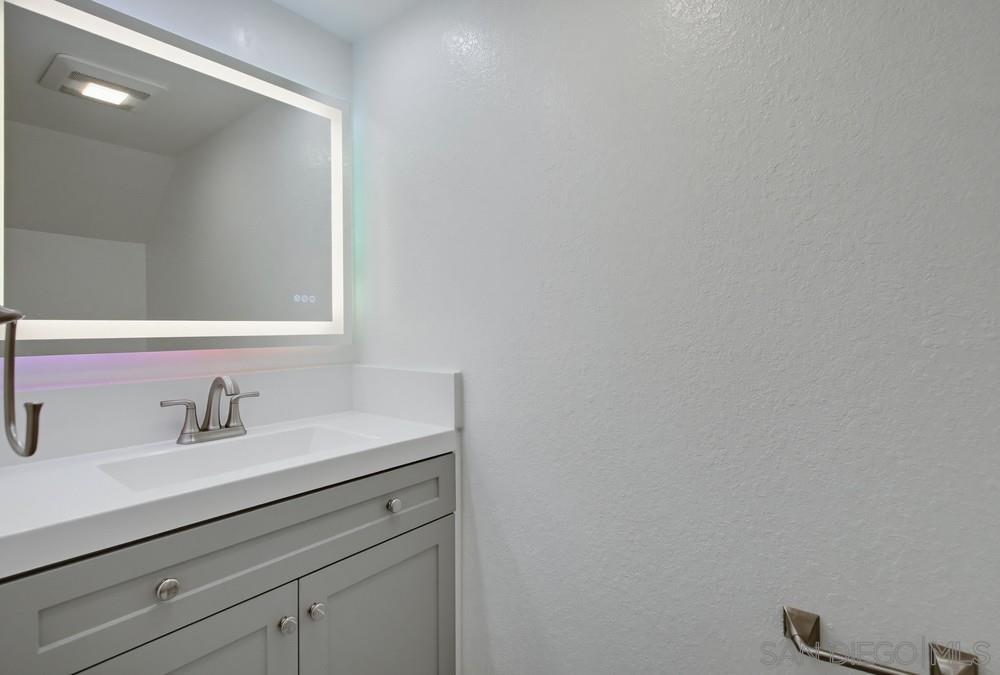 Detail Gallery Image 21 of 50 For 8868  Regents Rd  103, San Diego,  CA 92122 - 2 Beds | 2/1 Baths