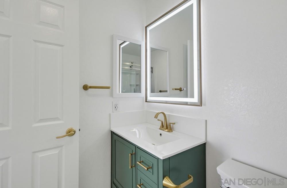Detail Gallery Image 26 of 50 For 8868  Regents Rd  103, San Diego,  CA 92122 - 2 Beds | 2/1 Baths