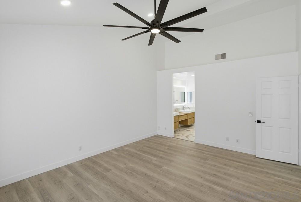 Detail Gallery Image 28 of 50 For 8868  Regents Rd  103, San Diego,  CA 92122 - 2 Beds | 2/1 Baths