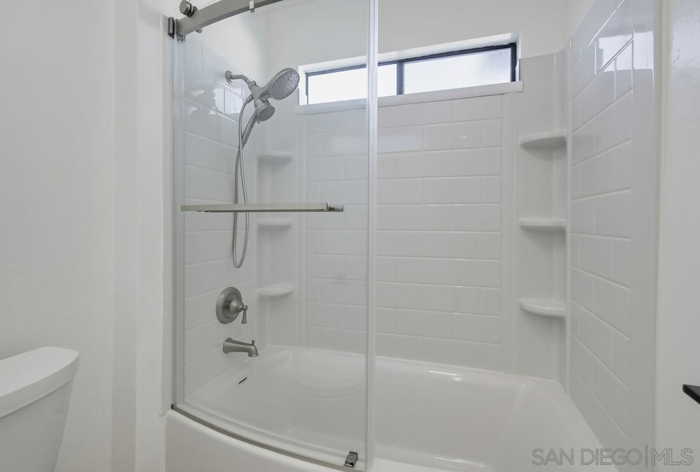 Detail Gallery Image 36 of 50 For 8868  Regents Rd  103, San Diego,  CA 92122 - 2 Beds | 2/1 Baths