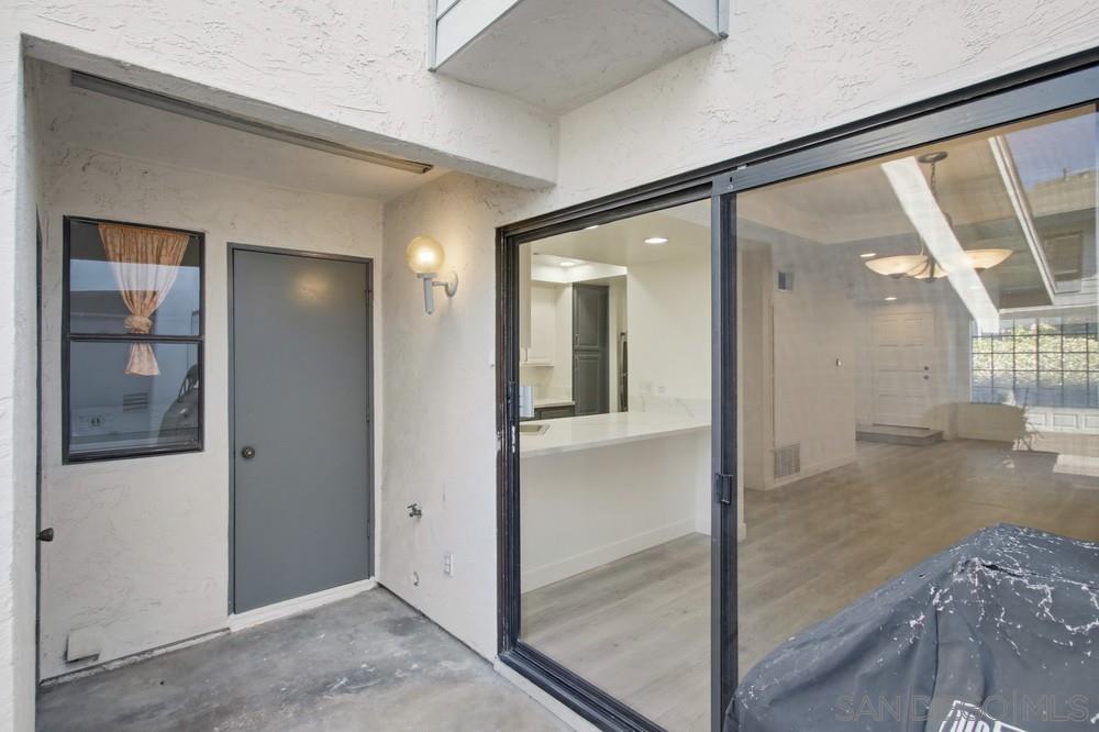 Detail Gallery Image 42 of 50 For 8868  Regents Rd  103, San Diego,  CA 92122 - 2 Beds | 2/1 Baths