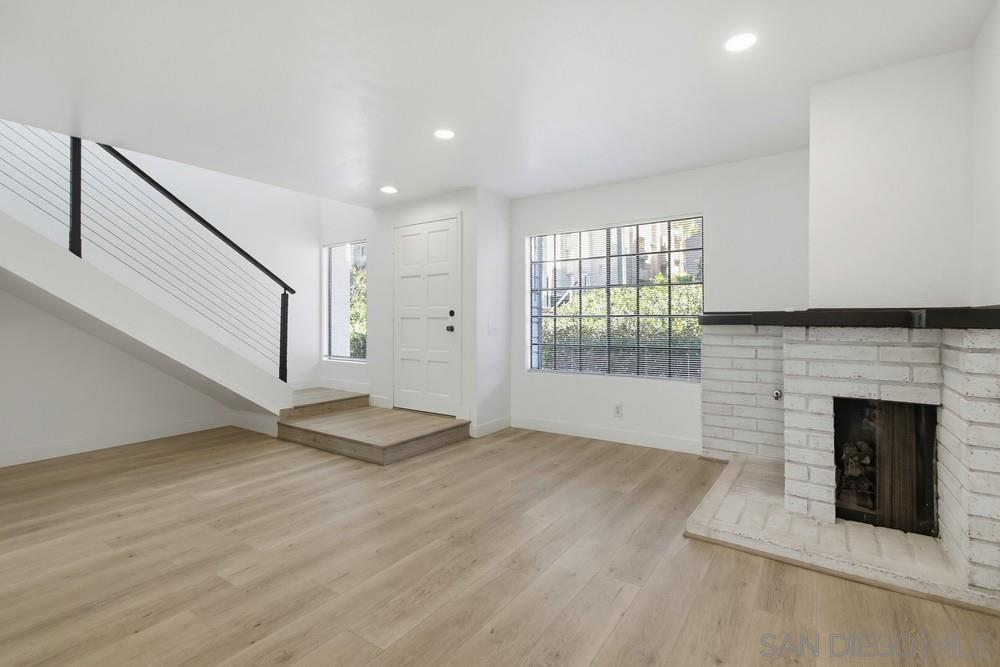 Detail Gallery Image 6 of 50 For 8868  Regents Rd  103, San Diego,  CA 92122 - 2 Beds | 2/1 Baths