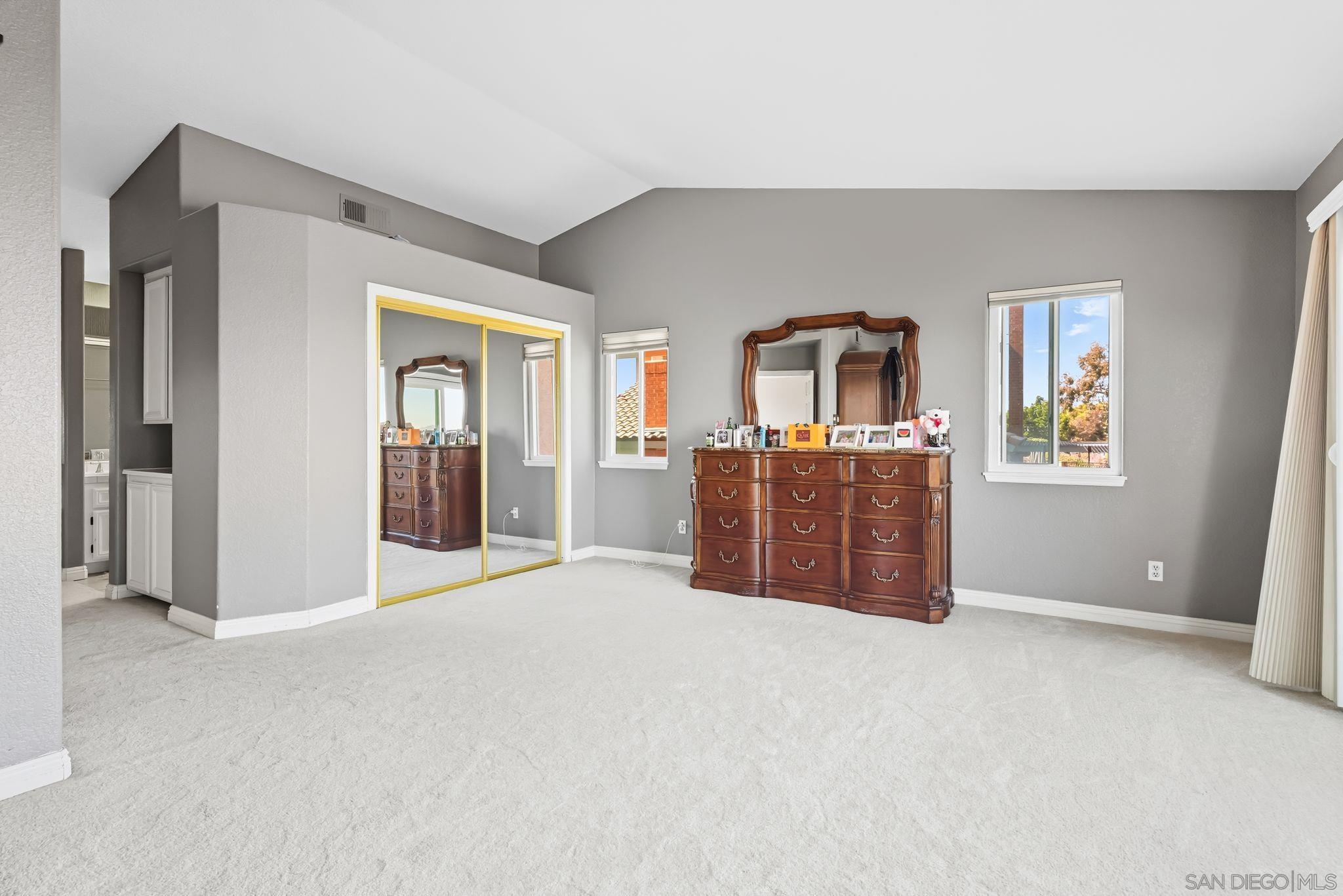 Detail Gallery Image 26 of 56 For 363  Surrey Dr, Bonita,  CA 91902 - 4 Beds | 3/1 Baths