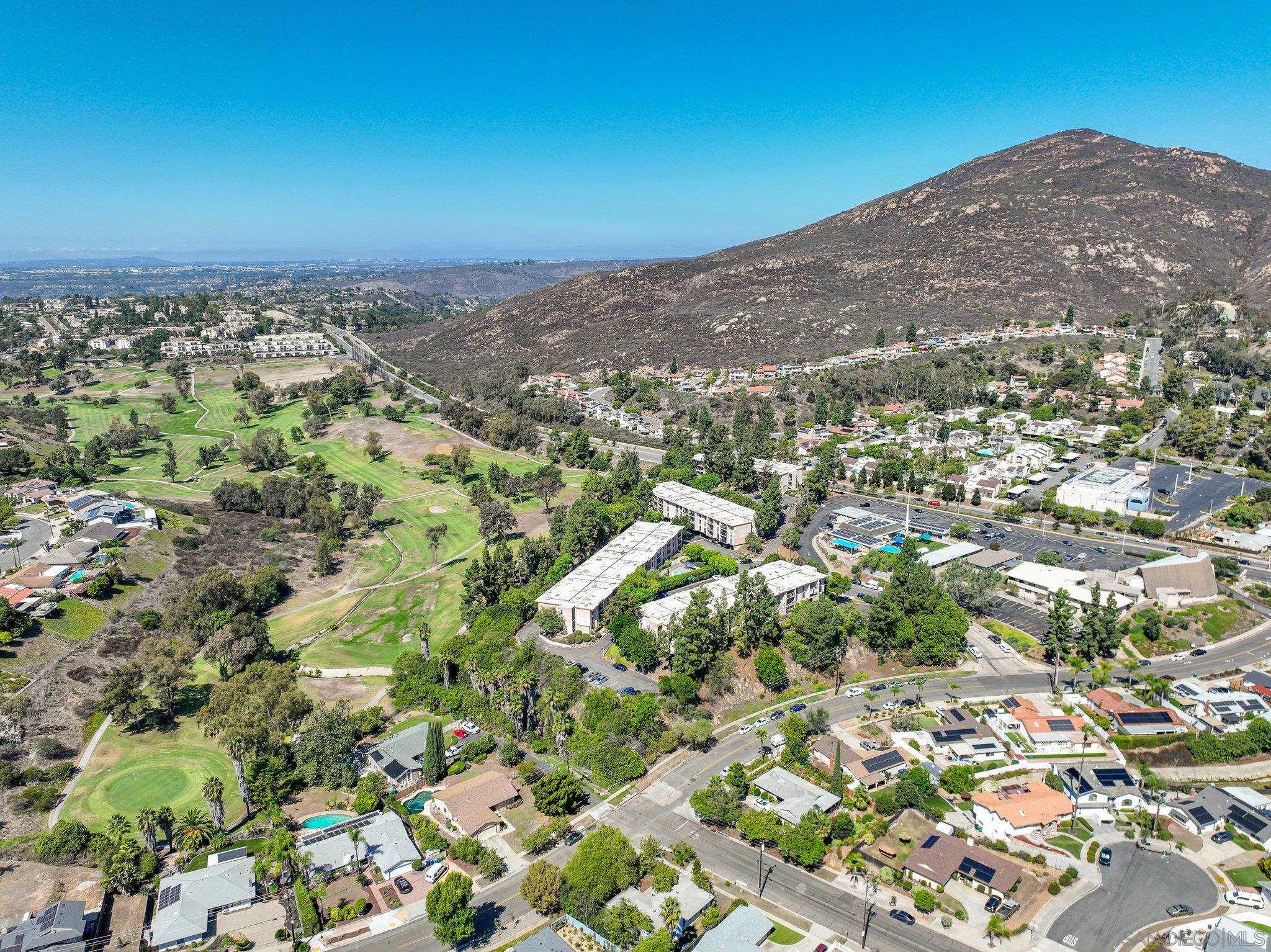 Detail Gallery Image 11 of 44 For 7835  Cowles Mountain Ct  #B6,  San Diego,  CA 92119 - 2 Beds | 2 Baths