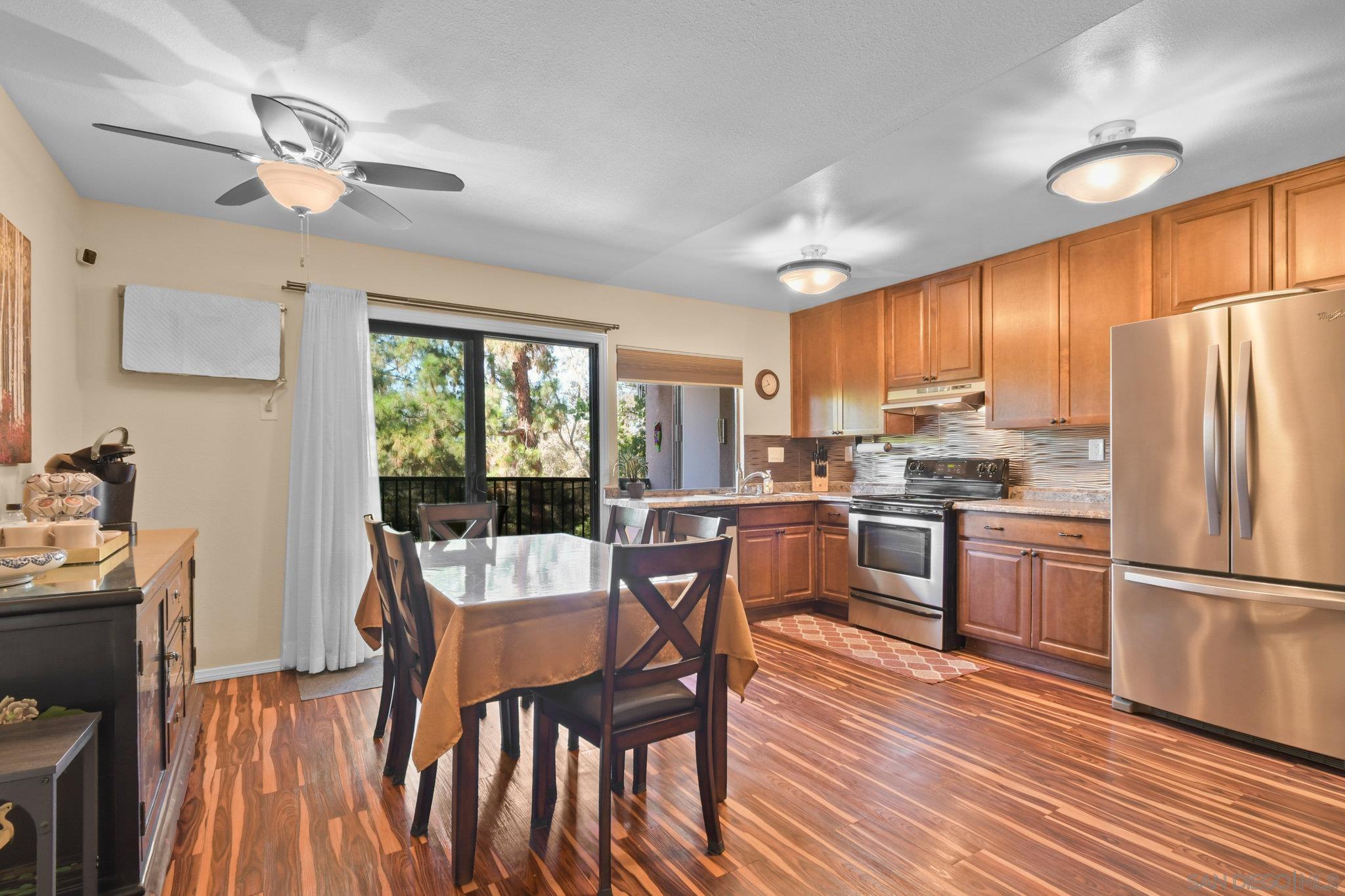 Detail Gallery Image 21 of 44 For 7835  Cowles Mountain Ct  #B6,  San Diego,  CA 92119 - 2 Beds | 2 Baths