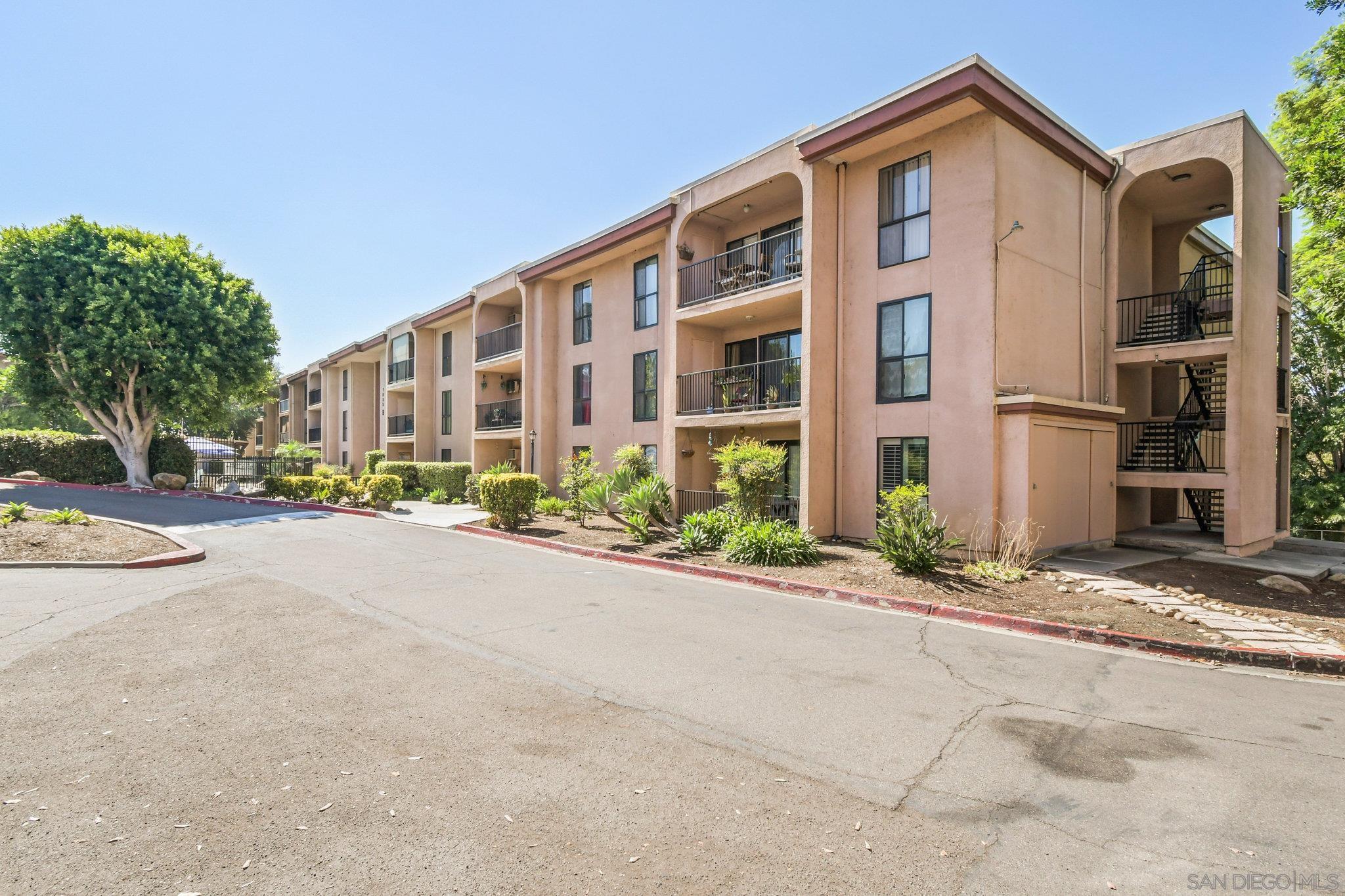 Detail Gallery Image 38 of 44 For 7835  Cowles Mountain Ct  #B6,  San Diego,  CA 92119 - 2 Beds | 2 Baths