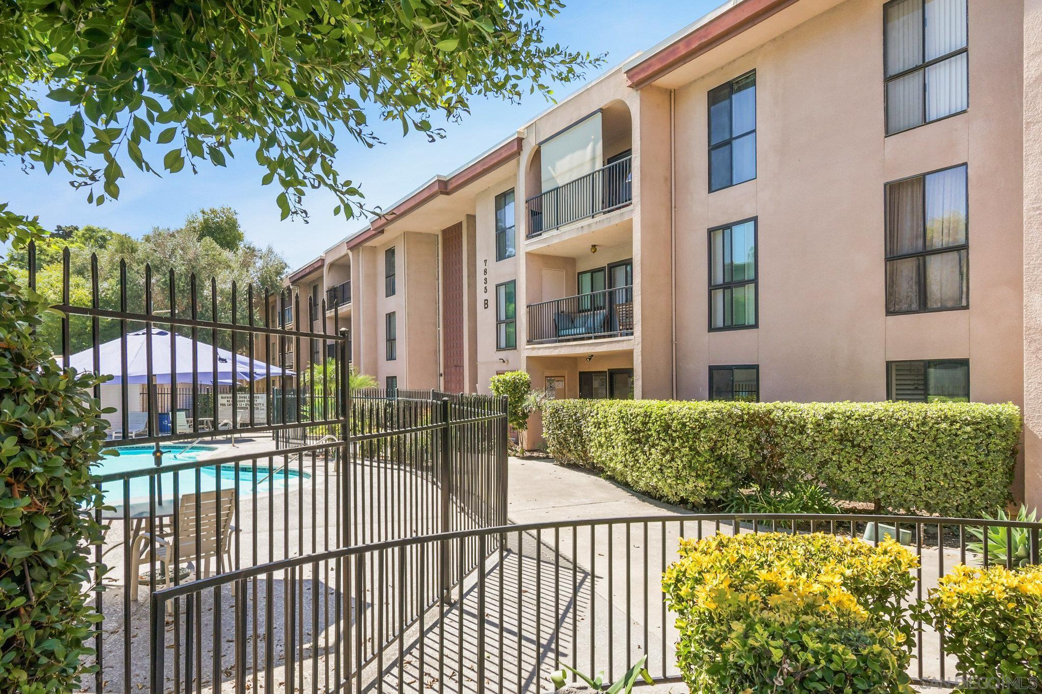 Detail Gallery Image 40 of 44 For 7835  Cowles Mountain Ct  #B6,  San Diego,  CA 92119 - 2 Beds | 2 Baths