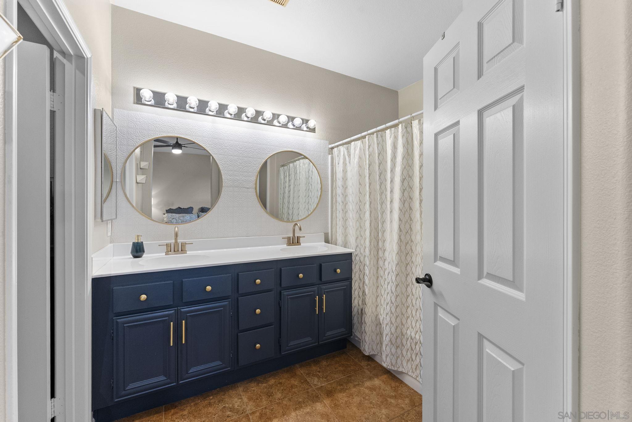 Detail Gallery Image 16 of 24 For 625  Sumner Way  #4,  Oceanside,  CA 92058 - 3 Beds | 2/1 Baths