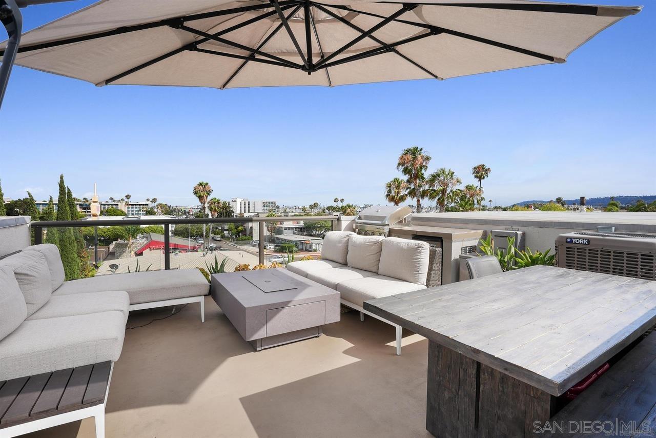 Detail Gallery Image 10 of 30 For 3030  Jarvis St  7, San Diego,  CA 92106 - 2 Beds | 2/1 Baths