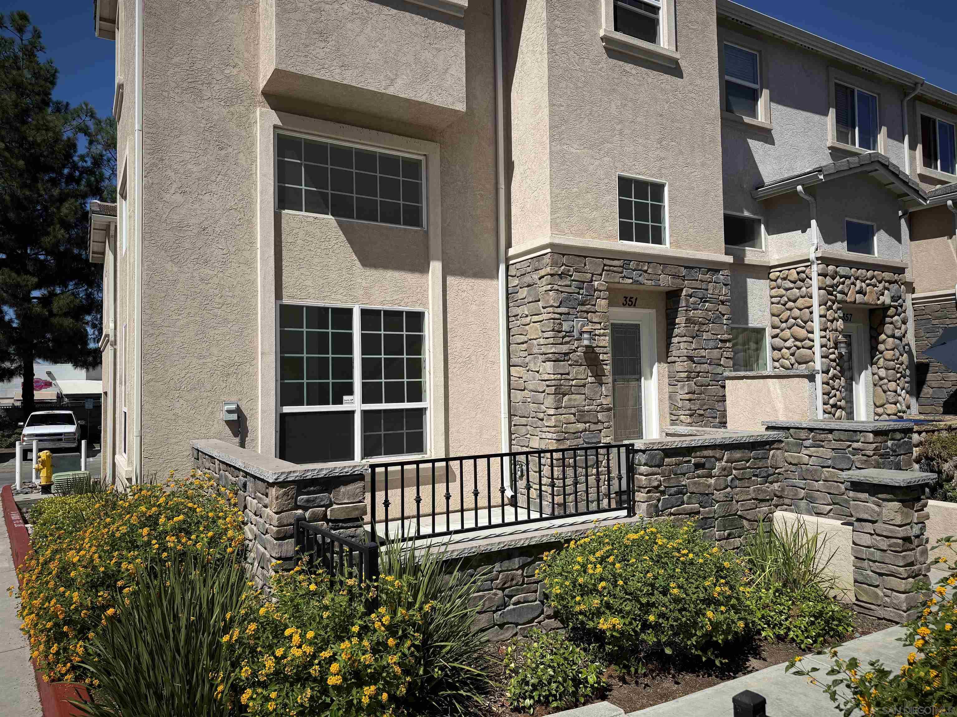 Front Image Thumbnail for SD250039889