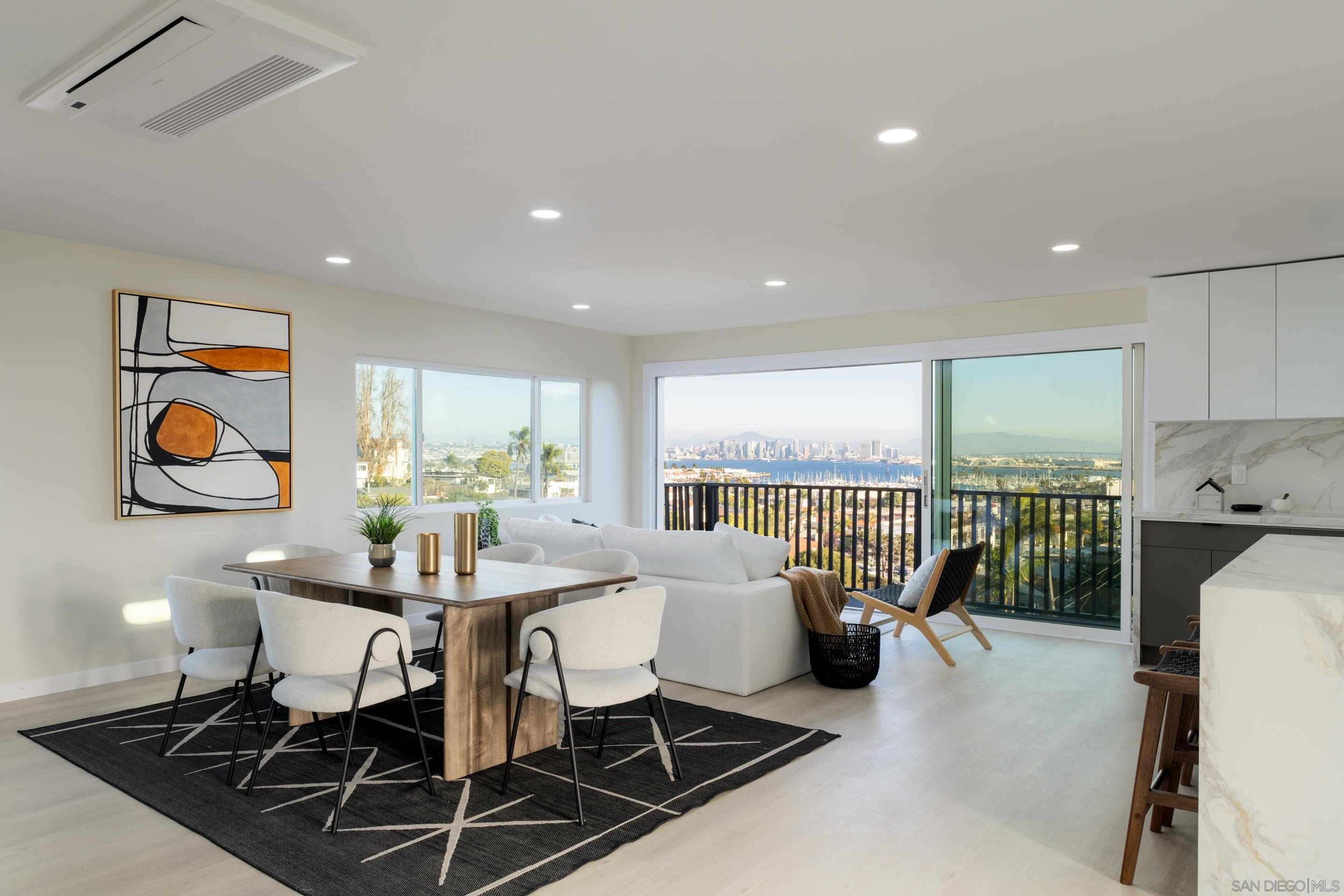 Detail Gallery Image 6 of 53 For 1161  Akron St, San Diego,  CA 92106 - 5 Beds | 4 Baths