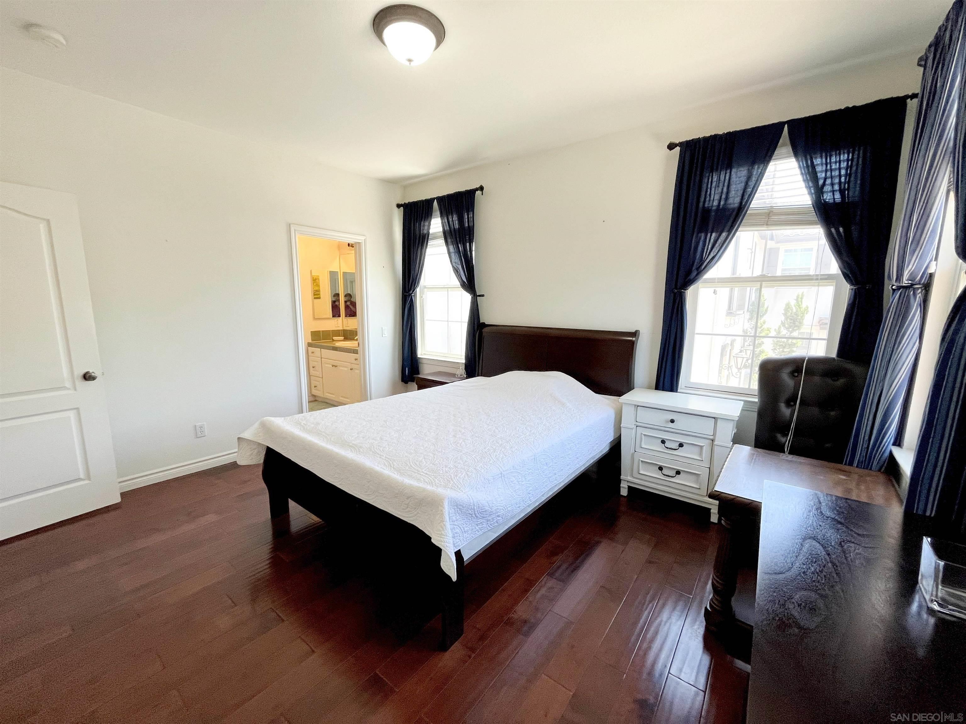 Detail Gallery Image 13 of 19 For 12470  Sundance Ave, San Diego,  CA 92129 - 4 Beds | 4 Baths