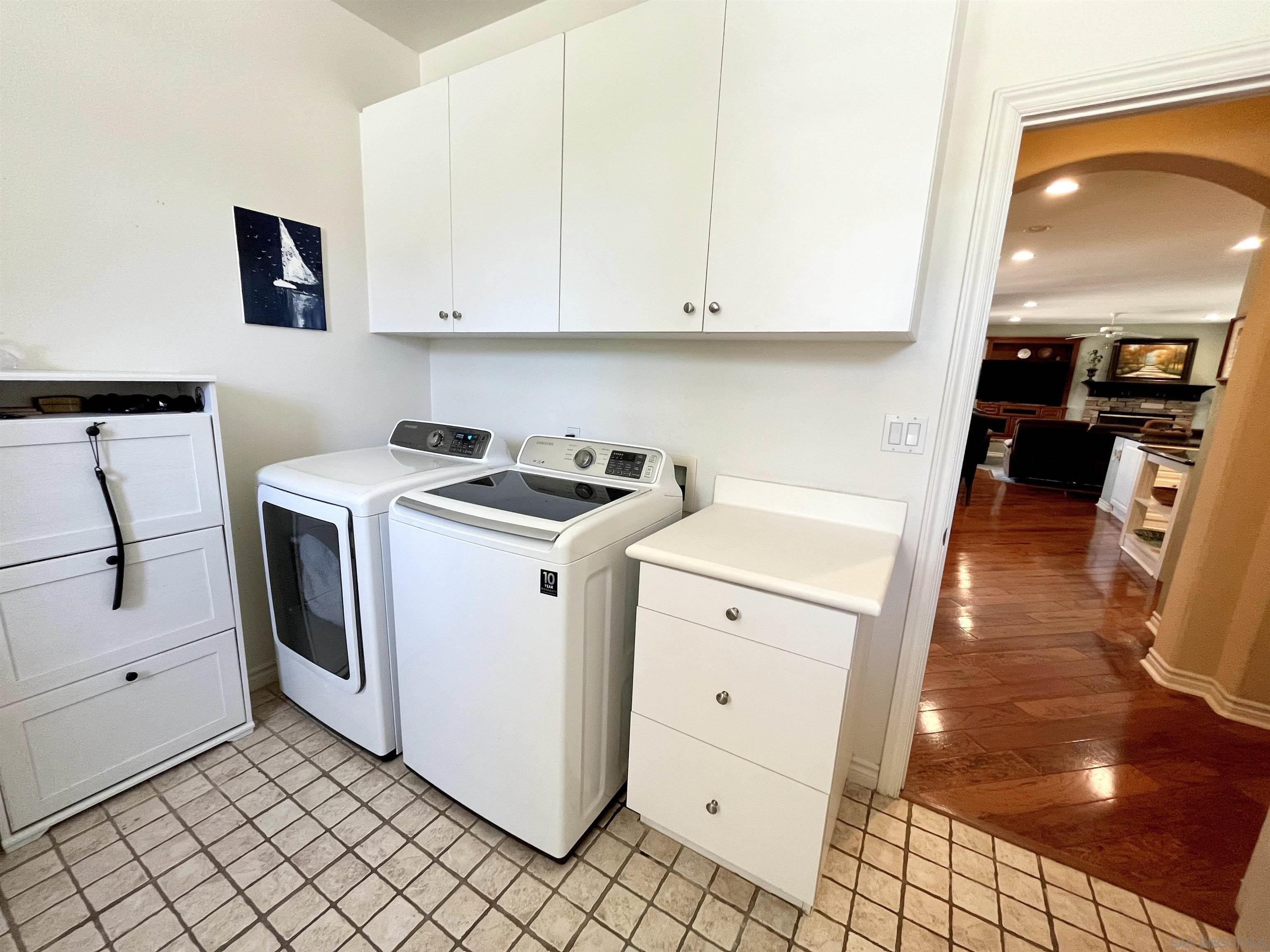 Detail Gallery Image 15 of 19 For 12470  Sundance Ave, San Diego,  CA 92129 - 4 Beds | 4 Baths