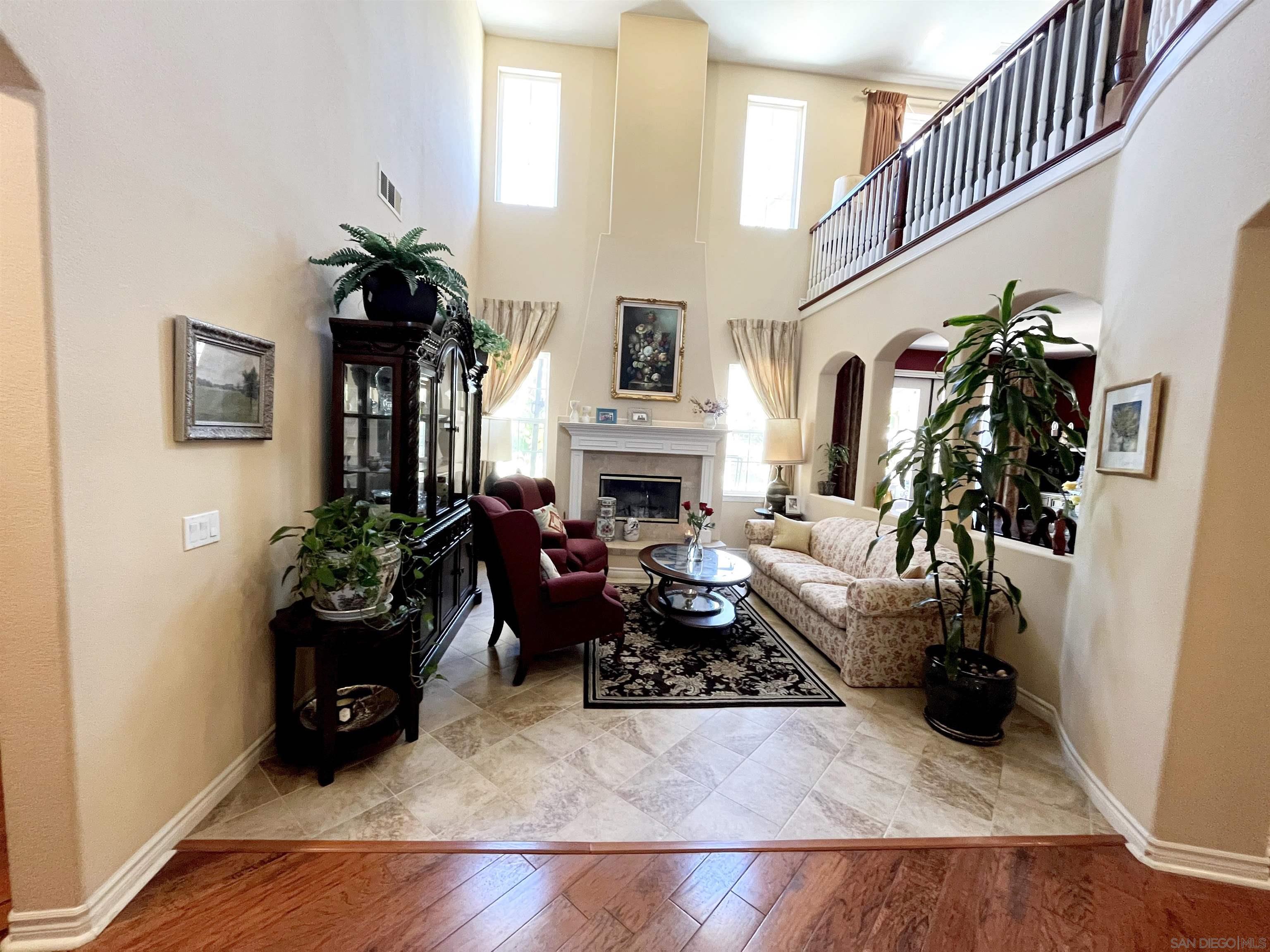 Detail Gallery Image 4 of 19 For 12470  Sundance Ave, San Diego,  CA 92129 - 4 Beds | 4 Baths