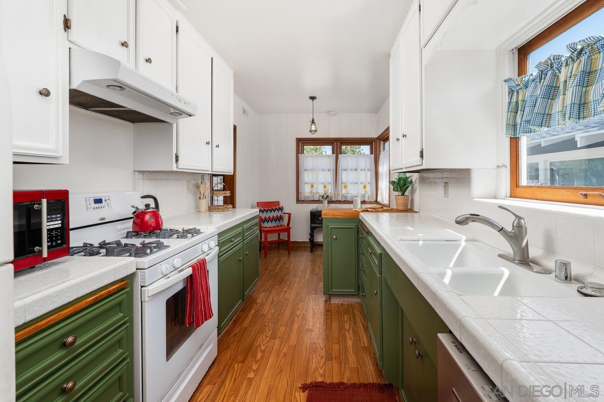 Detail Gallery Image 12 of 27 For 3111  Ibsen St, San Diego,  CA 92106 - 3 Beds | 2 Baths