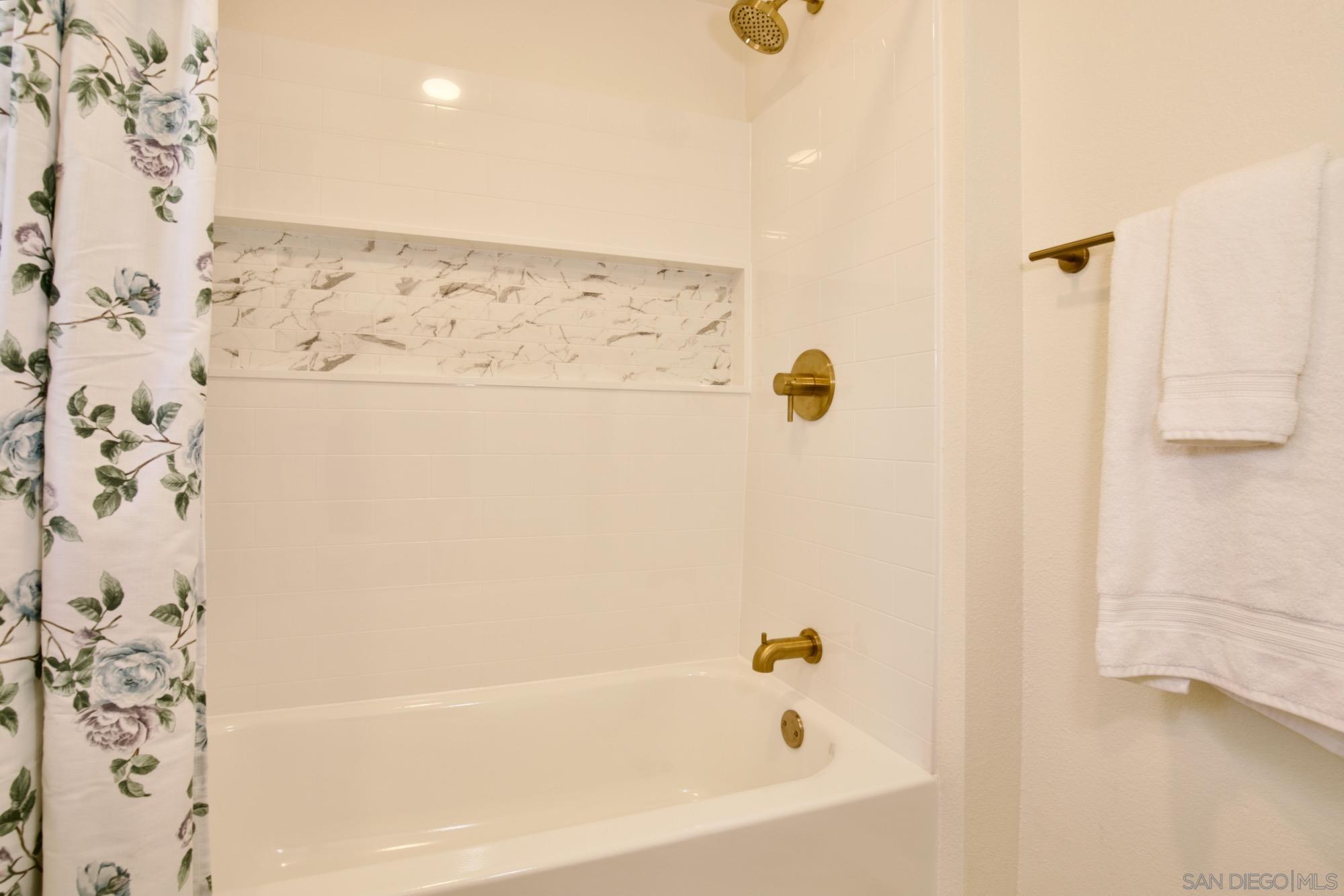 Detail Gallery Image 12 of 36 For 12525  Julian Avenue, Lakeside,  CA 92040 - 3 Beds | 1 Baths