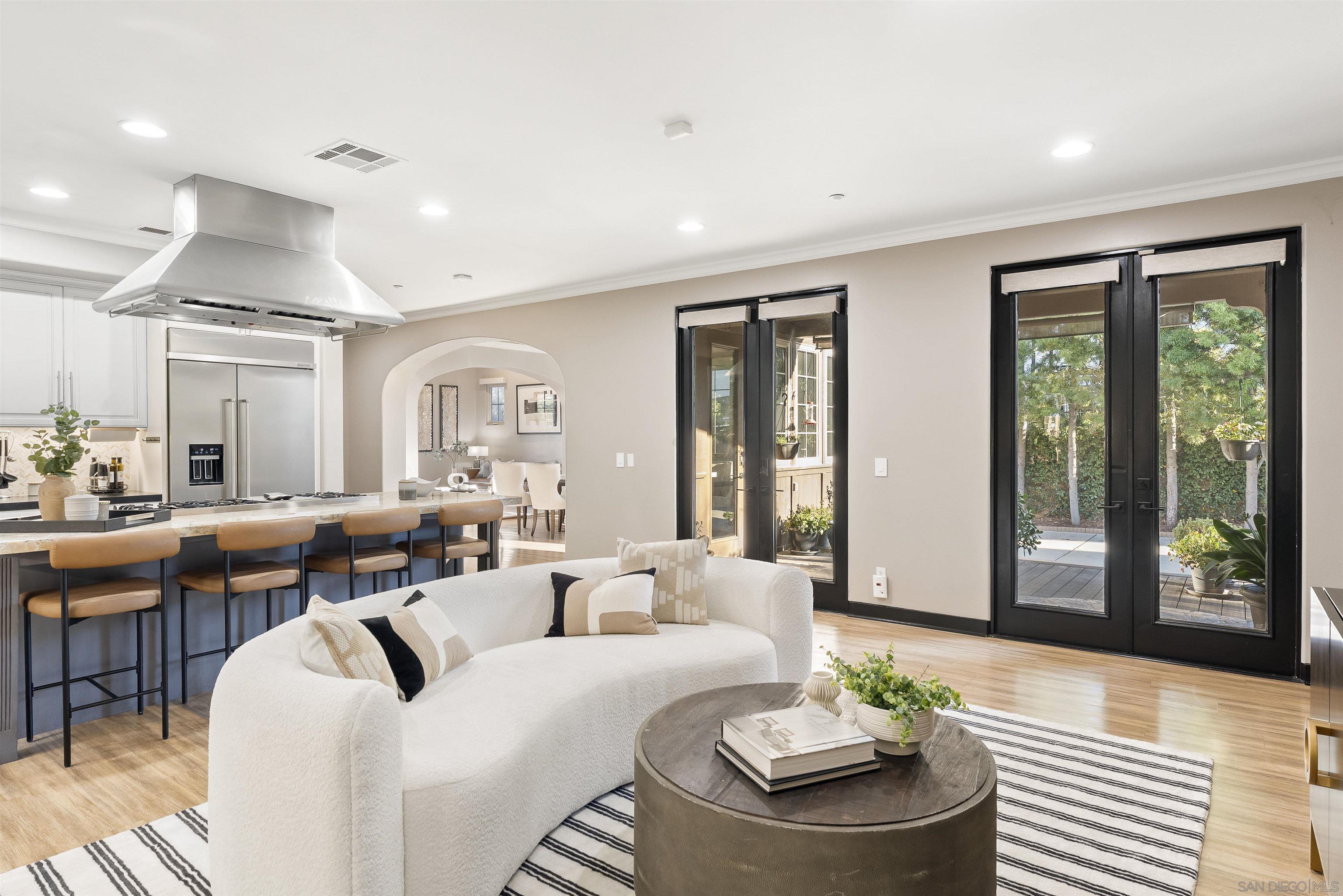 Front Image Thumbnail for SD250040047