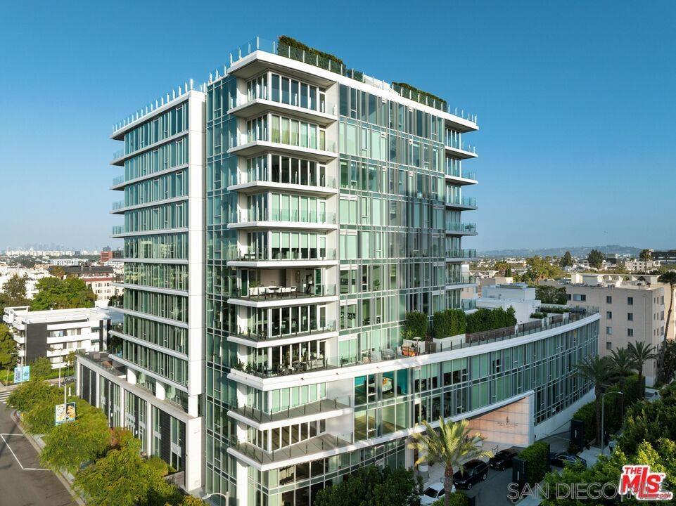 Detail Gallery Image 40 of 43 For 9000 W 3rd  #201,  Los Angeles,  CA 90048 - 2 Beds | 2 Baths