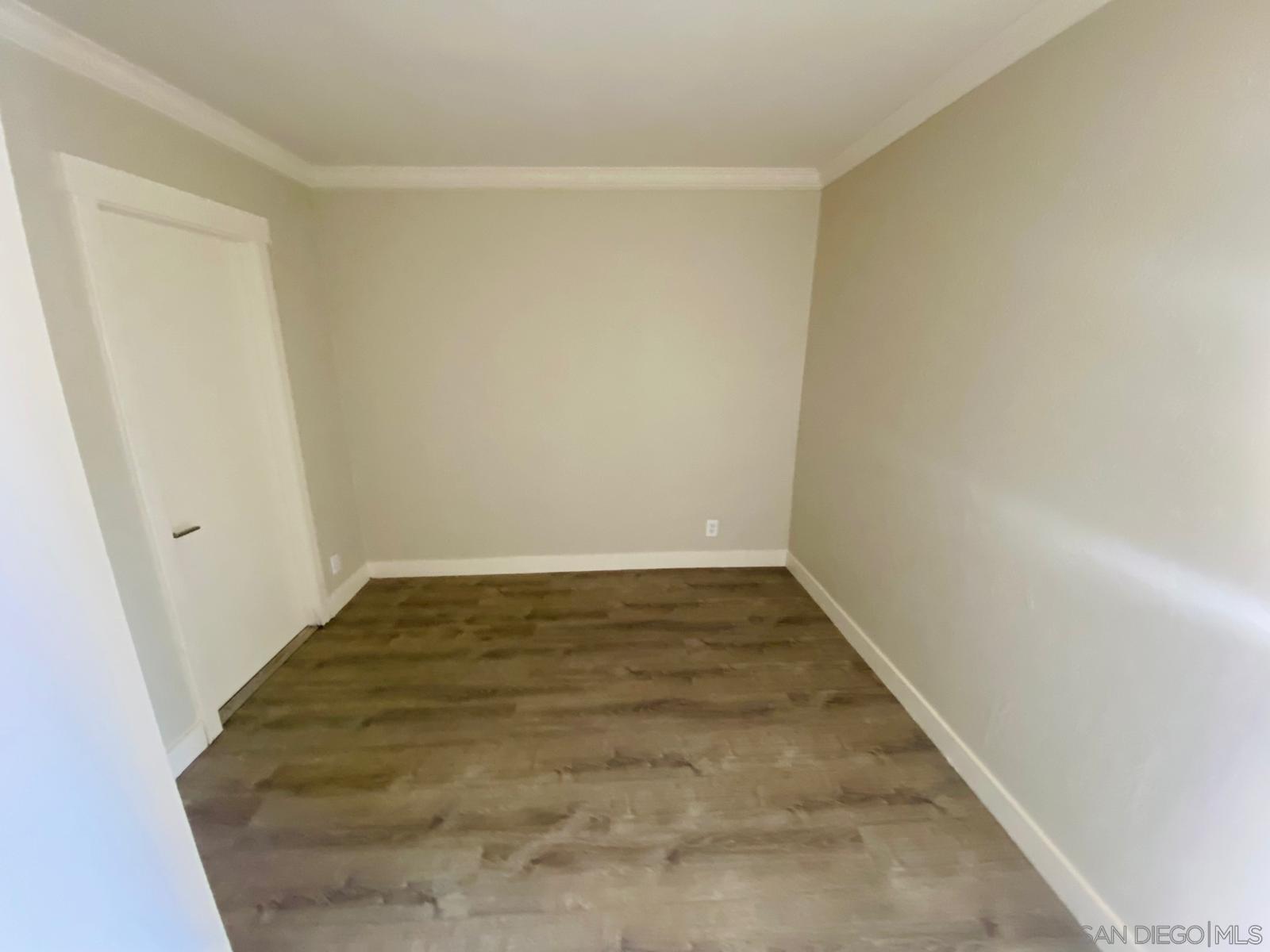 Detail Gallery Image 6 of 8 For 297 S Mollison Ave, El Cajon,  CA 92020 - 1 Beds | 1 Baths