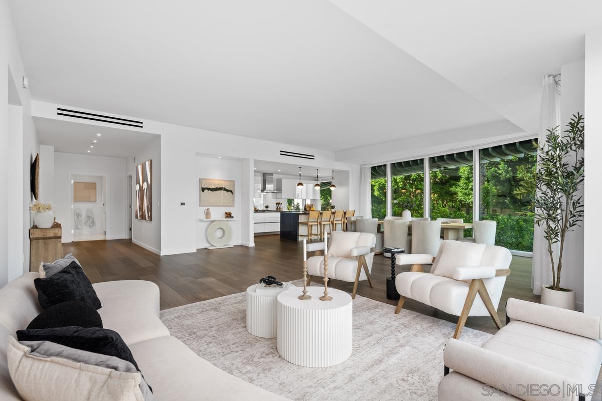 Front Image Thumbnail for SD250040088