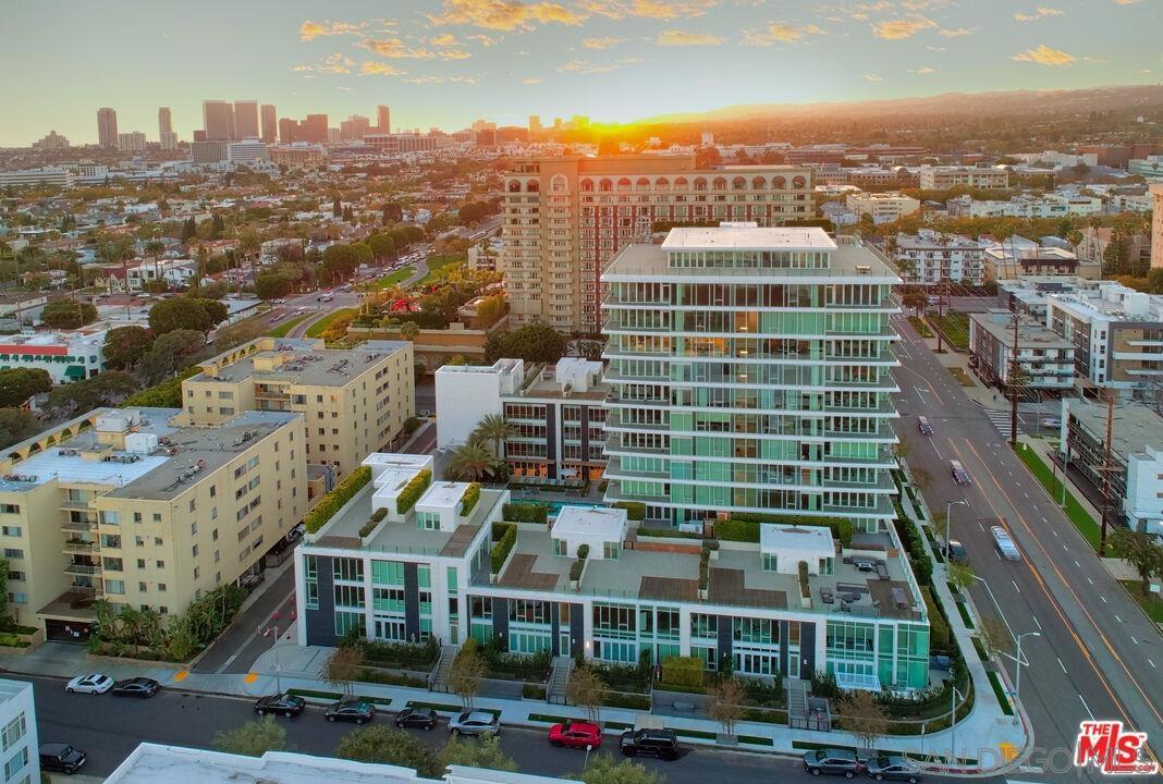 Detail Gallery Image 40 of 43 For 9000 W 3rd  201, Los Angeles,  CA 90048 - 2 Beds | 2 Baths