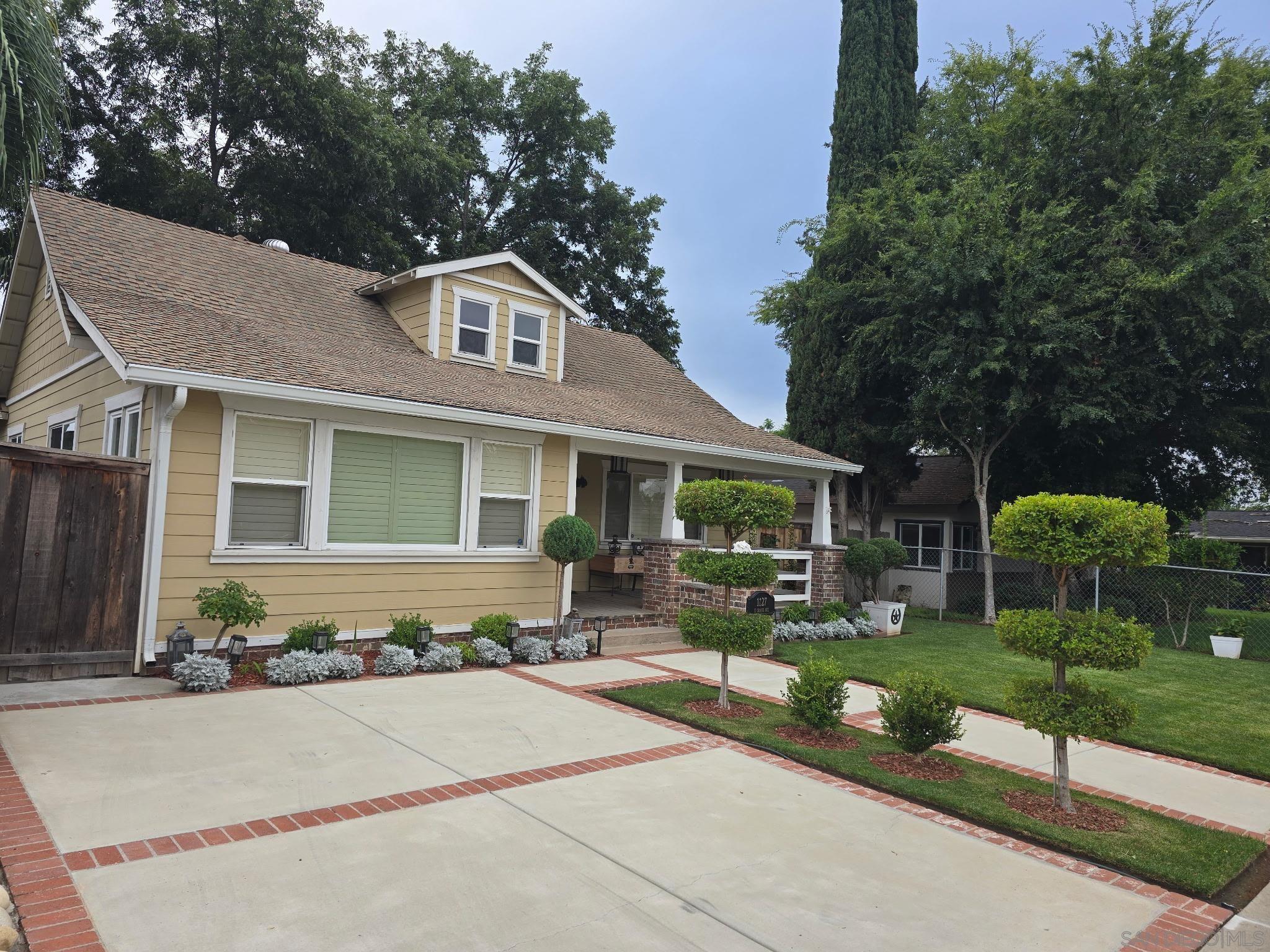 Front Image Thumbnail for SD250040099