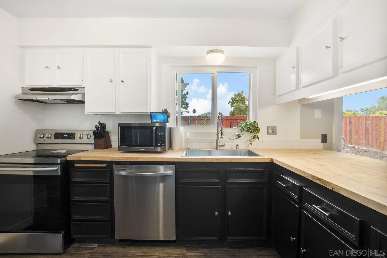 Front Image Thumbnail for SD250040116