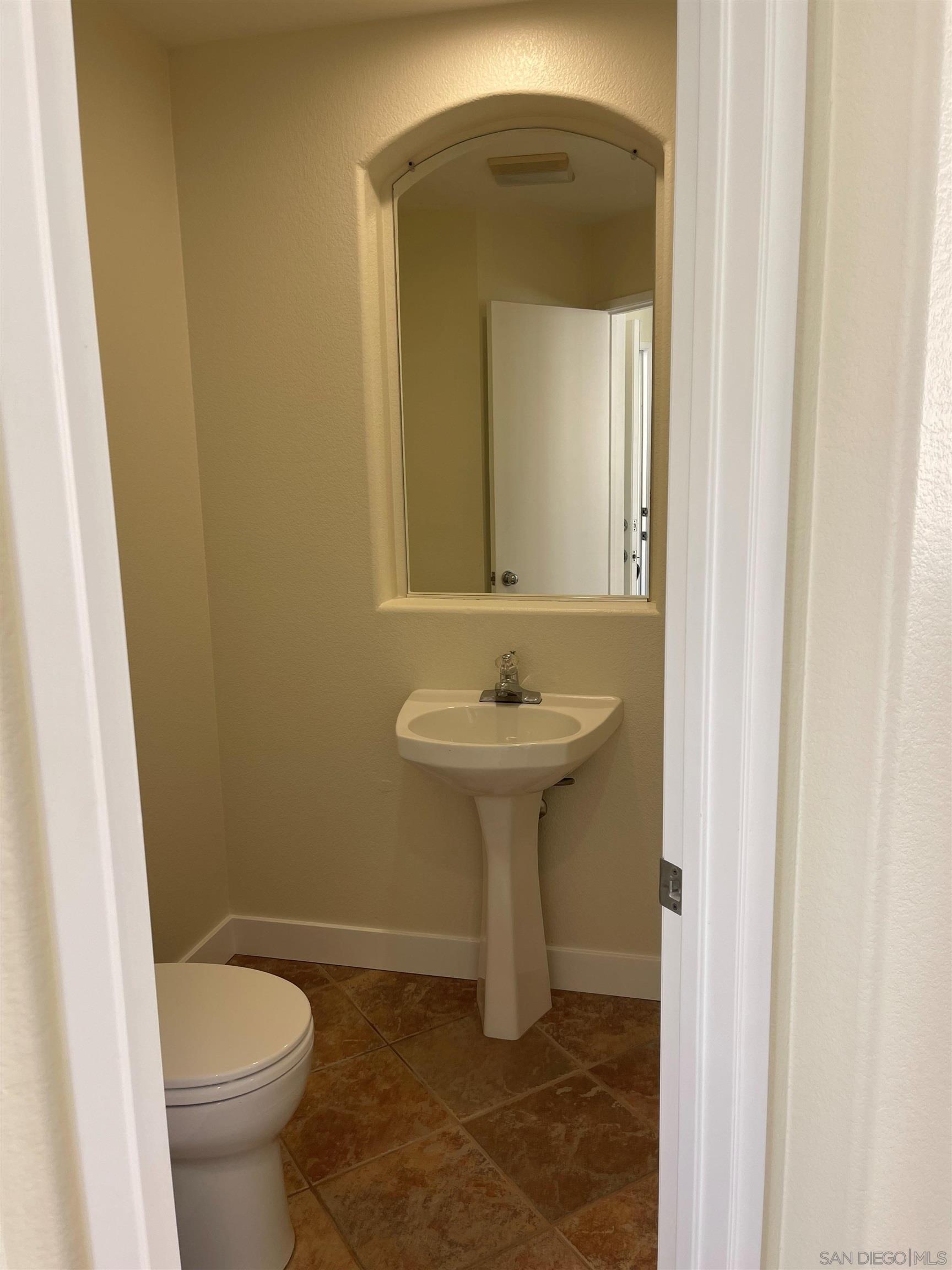 Detail Gallery Image 14 of 48 For 811  Caminito Estrella, Chula Vista,  CA 91910 - 3 Beds | 2/1 Baths