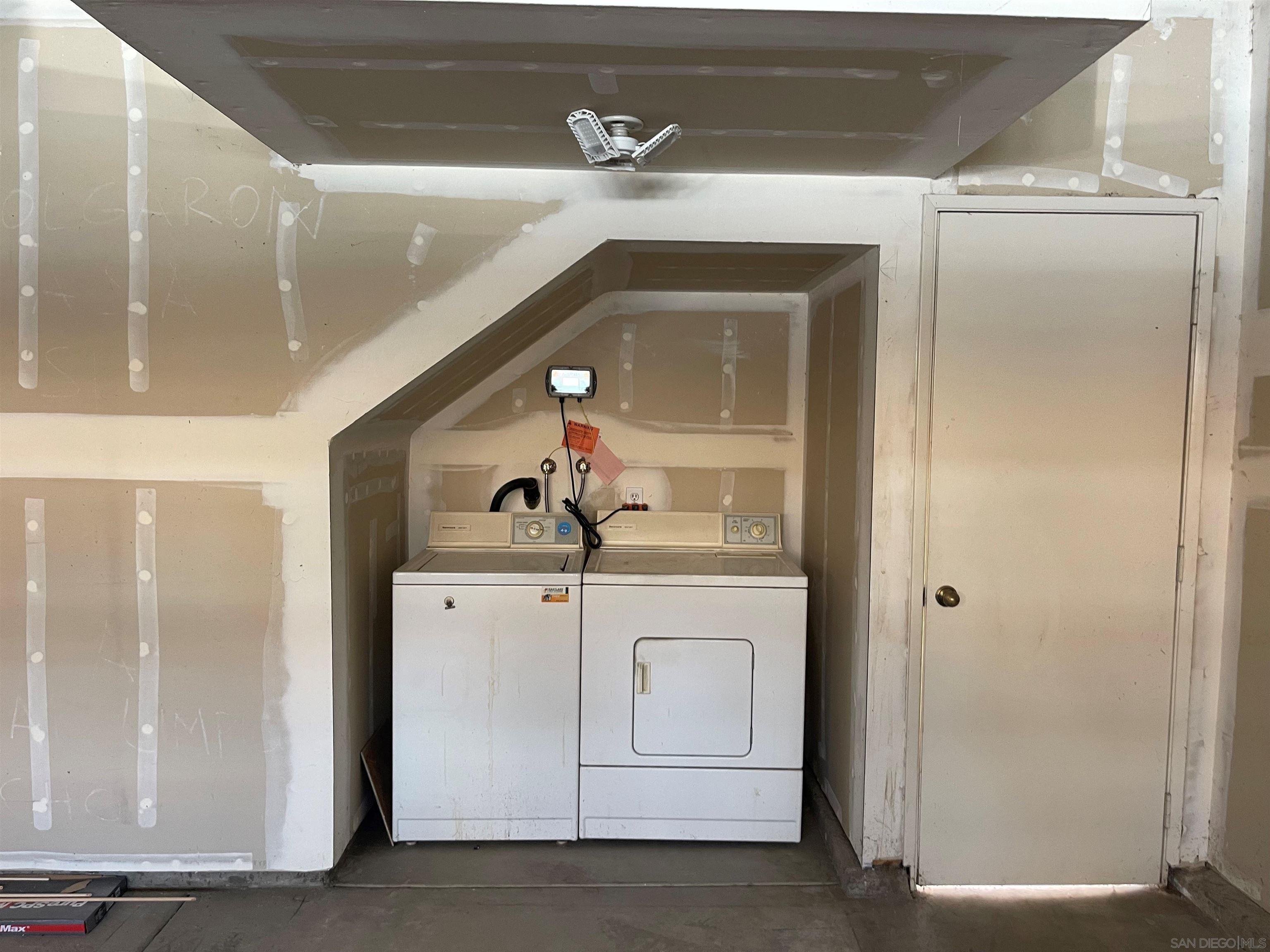 Detail Gallery Image 34 of 48 For 811  Caminito Estrella, Chula Vista,  CA 91910 - 3 Beds | 2/1 Baths