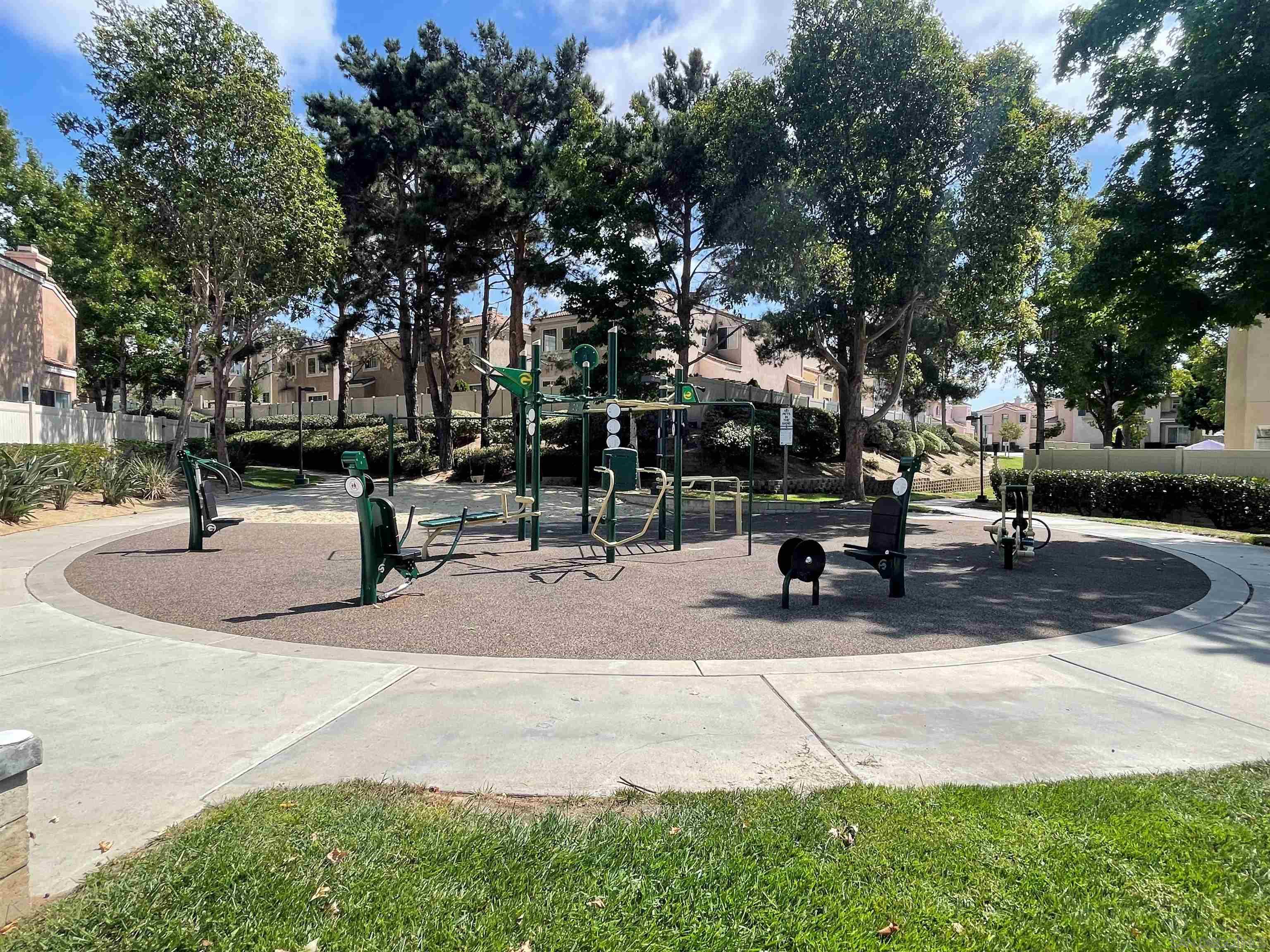 Detail Gallery Image 46 of 48 For 811  Caminito Estrella, Chula Vista,  CA 91910 - 3 Beds | 2/1 Baths