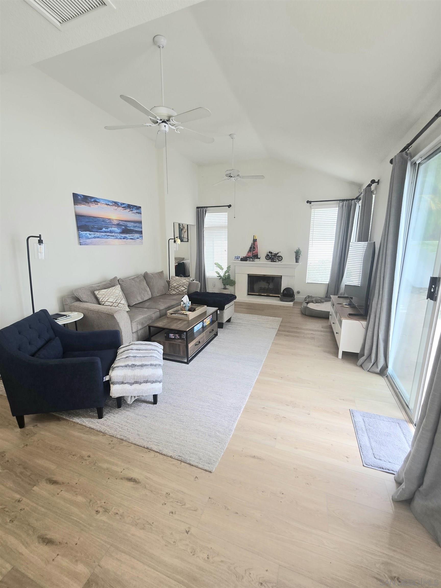 Detail Gallery Image 9 of 26 For 4802  Baroque Ter, Oceanside,  CA 92057 - 4 Beds | 3 Baths