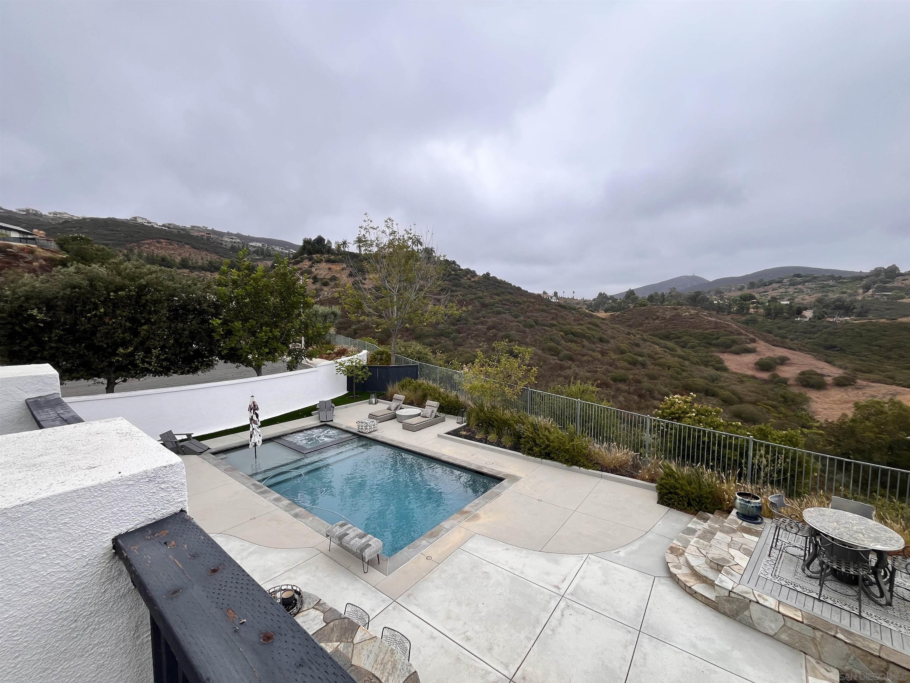 Detail Gallery Image 17 of 19 For 701  Leeward Ave, San Marcos,  CA 92078 - 3 Beds | 3/1 Baths