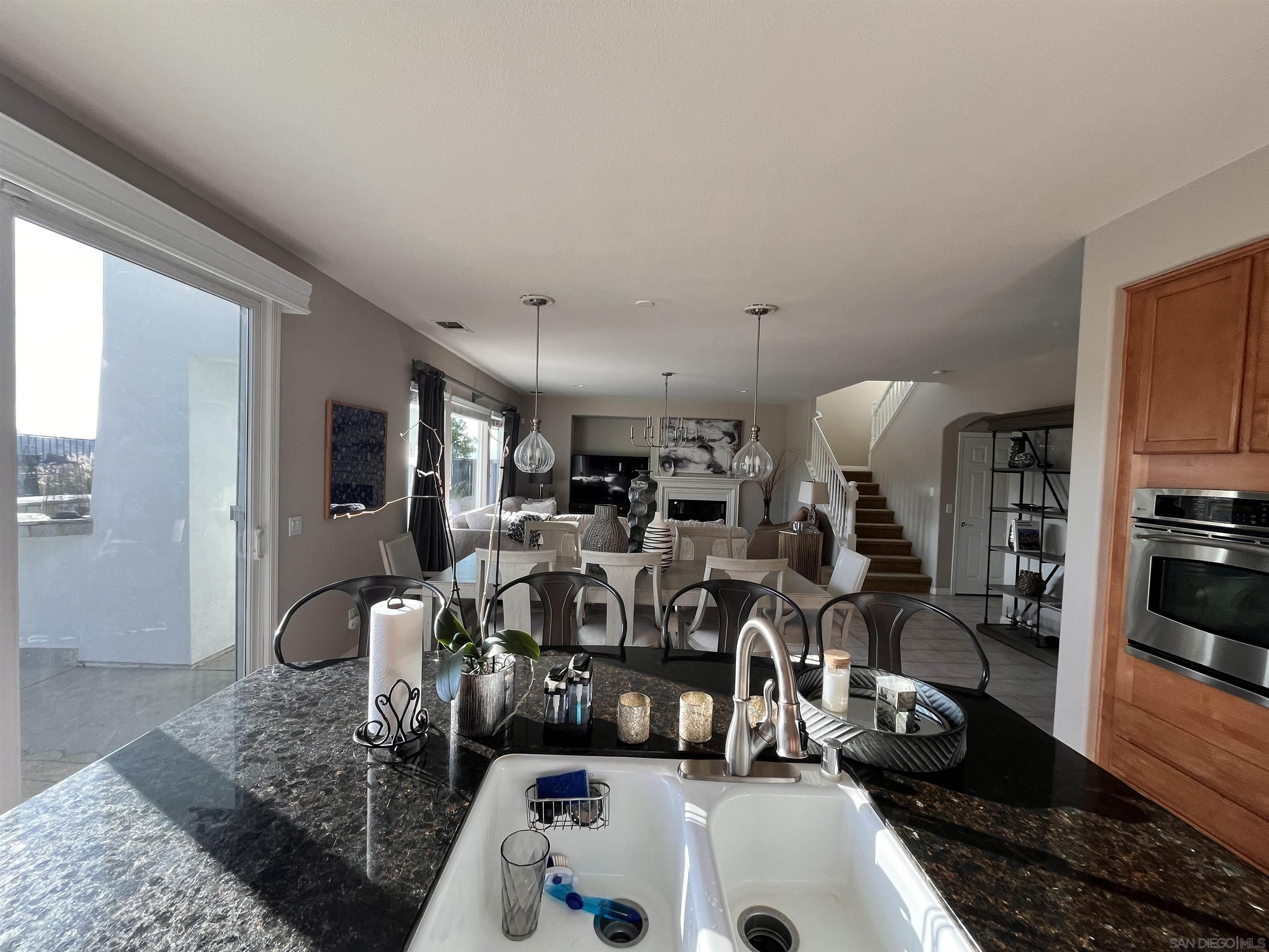 Detail Gallery Image 6 of 19 For 701  Leeward Ave, San Marcos,  CA 92078 - 3 Beds | 3/1 Baths