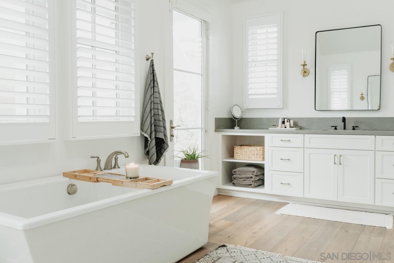 Detail Gallery Image 18 of 31 For 1245  Canton Ct, Encinitas,  CA 92024 - 5 Beds | 4/1 Baths