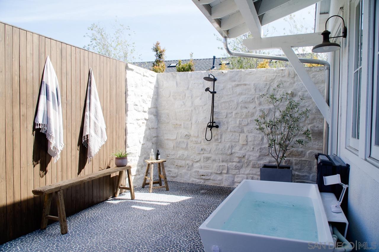 Detail Gallery Image 29 of 31 For 1245  Canton Ct, Encinitas,  CA 92024 - 5 Beds | 4/1 Baths