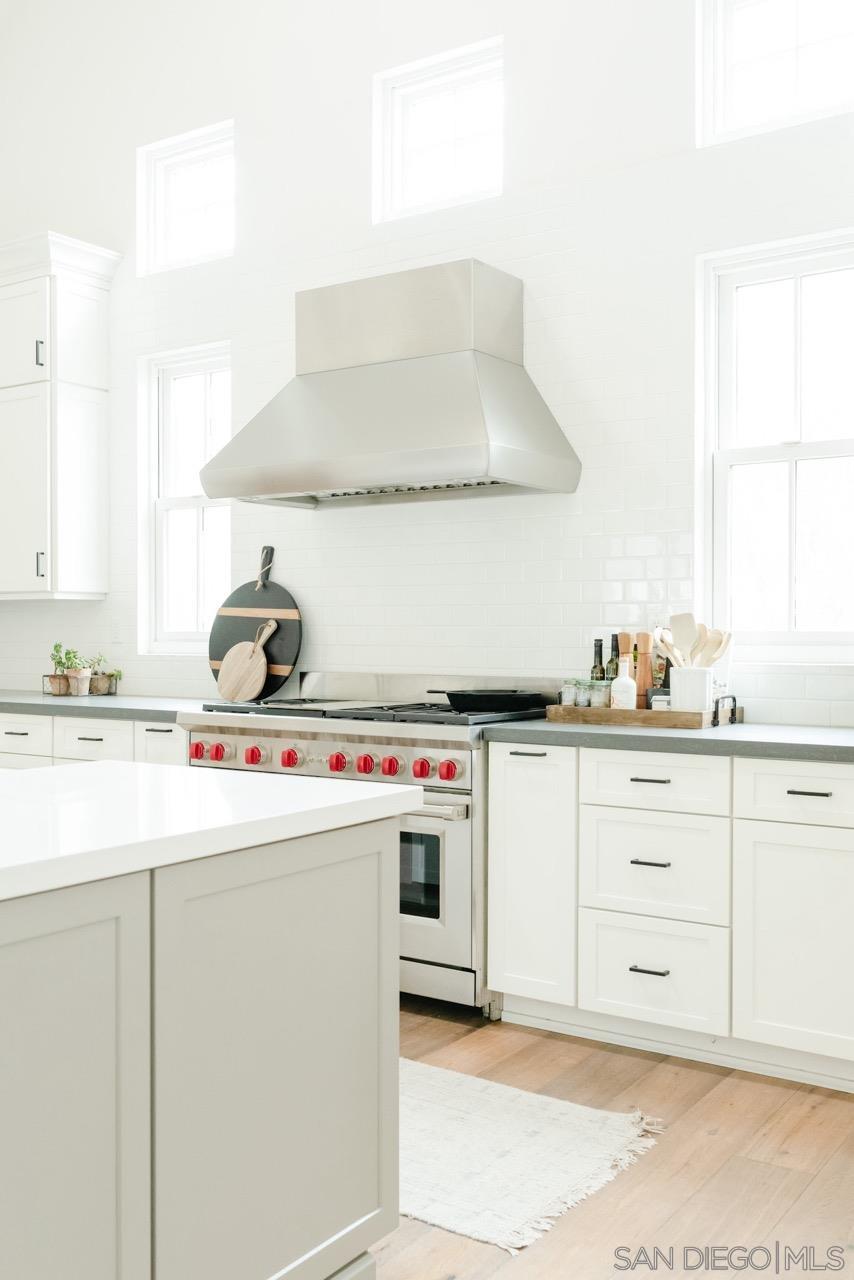 Detail Gallery Image 5 of 31 For 1245  Canton Ct, Encinitas,  CA 92024 - 5 Beds | 4/1 Baths