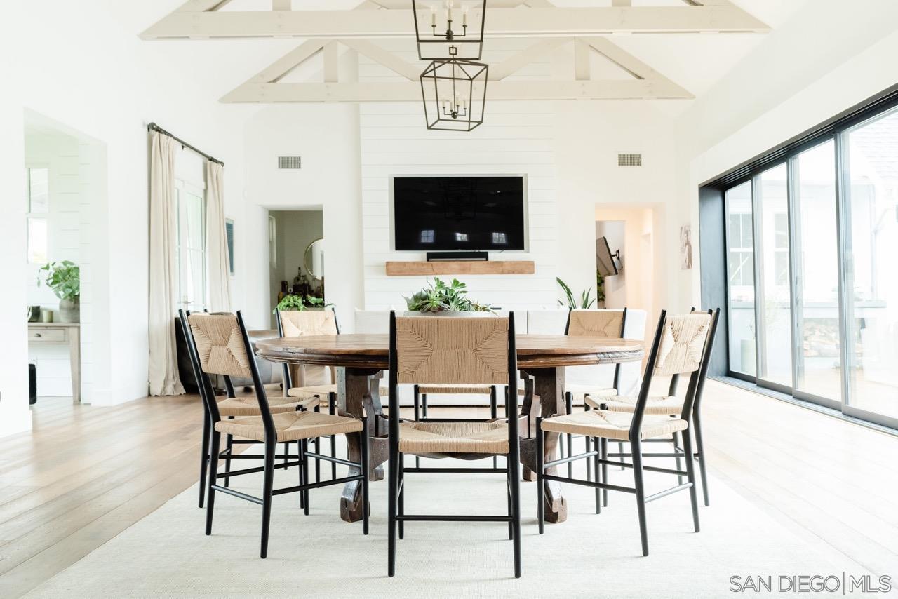 Detail Gallery Image 8 of 31 For 1245  Canton Ct, Encinitas,  CA 92024 - 5 Beds | 4/1 Baths