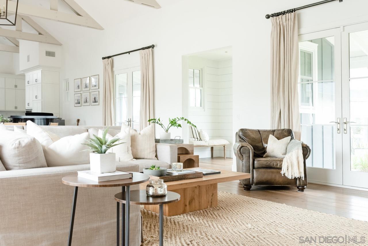 Detail Gallery Image 10 of 31 For 1245  Canton Ct, Encinitas,  CA 92024 - 5 Beds | 4/1 Baths