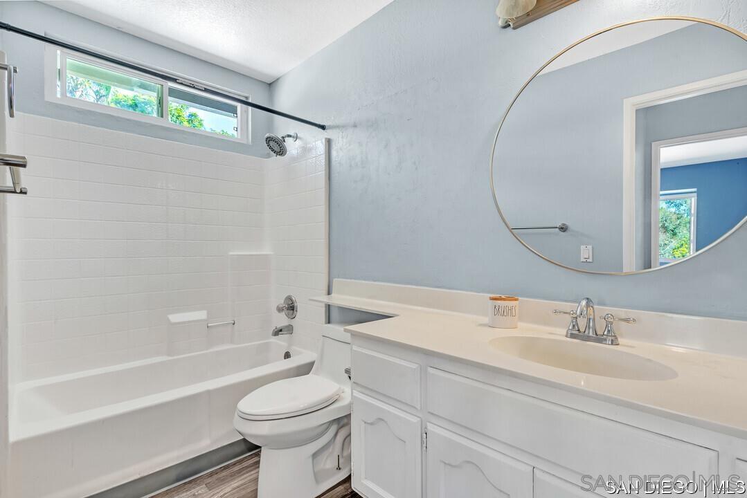 Detail Gallery Image 27 of 41 For 1507  Phillips St, Vista,  CA 92083 - 5 Beds | 2/1 Baths