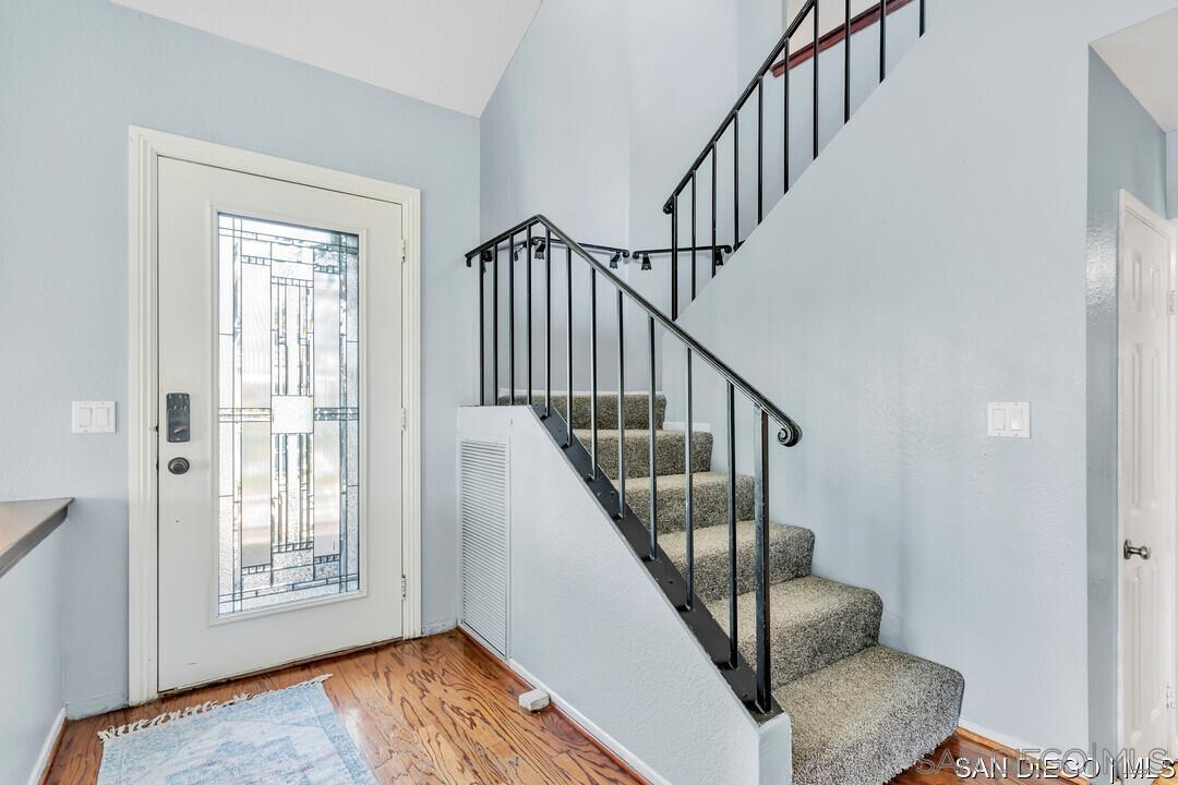 Detail Gallery Image 7 of 41 For 1507  Phillips St, Vista,  CA 92083 - 5 Beds | 2/1 Baths