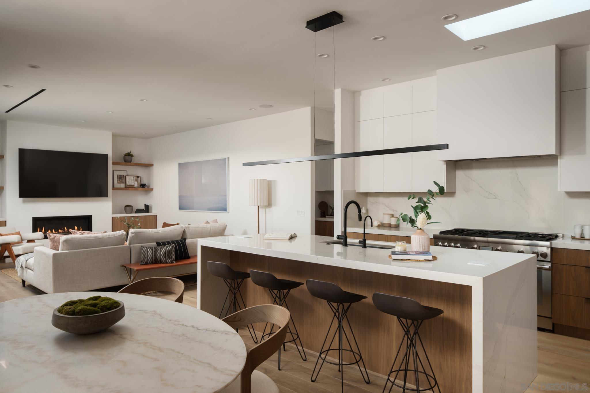 Detail Gallery Image 15 of 53 For Frankfort St, San Diego,  CA 92110 - 3 Beds | 2/1 Baths