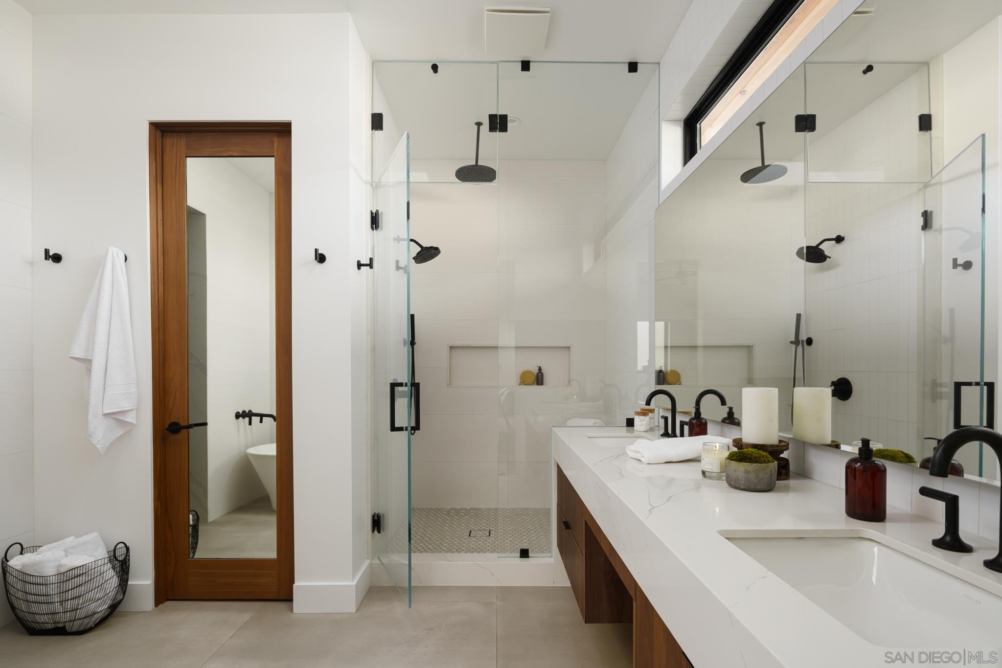 Detail Gallery Image 24 of 53 For Frankfort St, San Diego,  CA 92110 - 3 Beds | 2/1 Baths