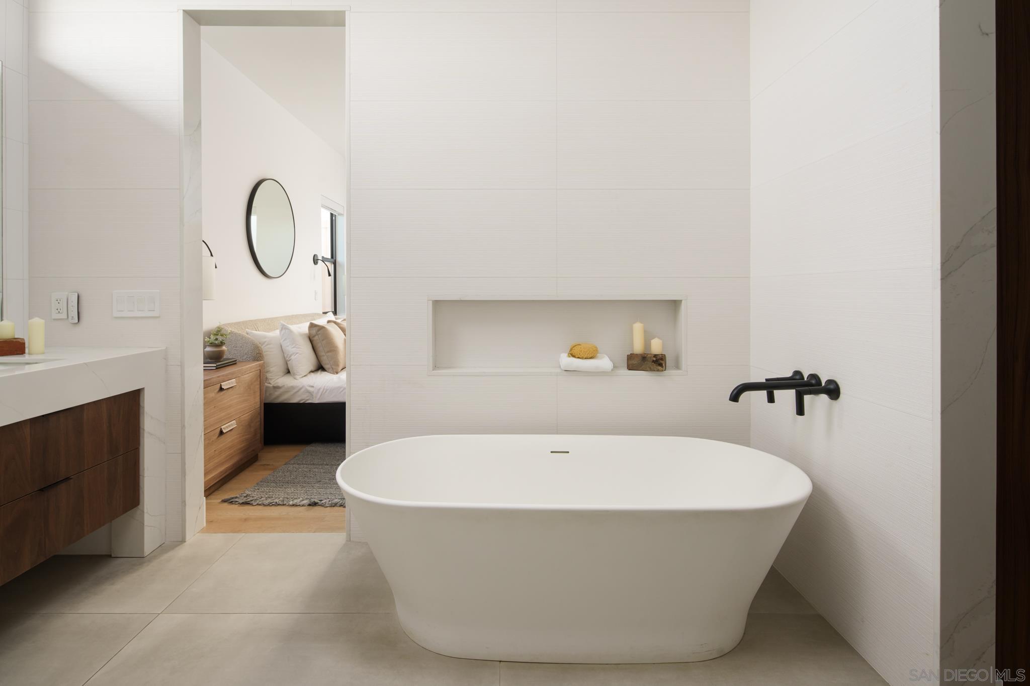 Detail Gallery Image 25 of 53 For Frankfort St, San Diego,  CA 92110 - 3 Beds | 2/1 Baths