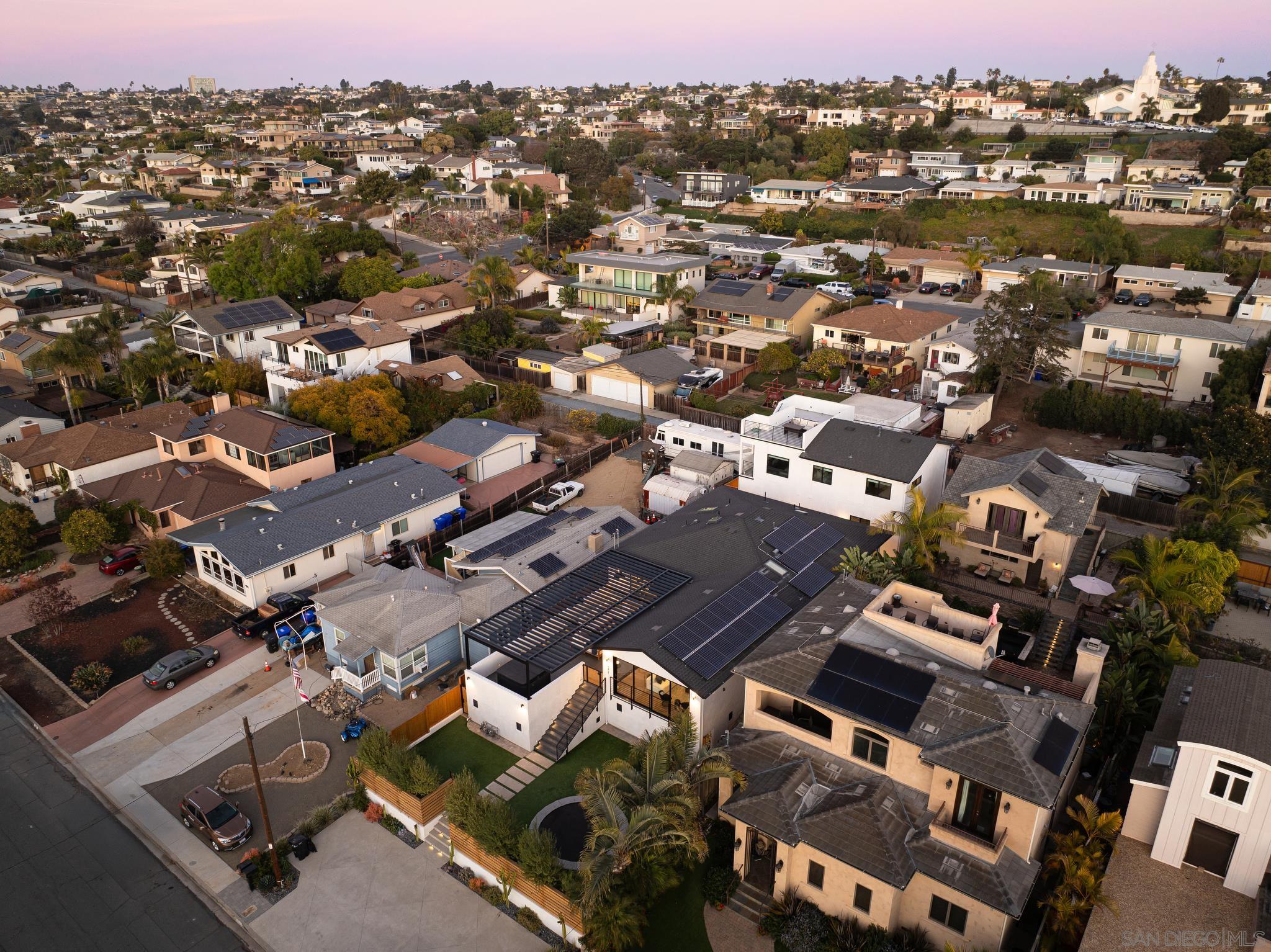 Detail Gallery Image 37 of 53 For Frankfort St, San Diego,  CA 92110 - 3 Beds | 2/1 Baths