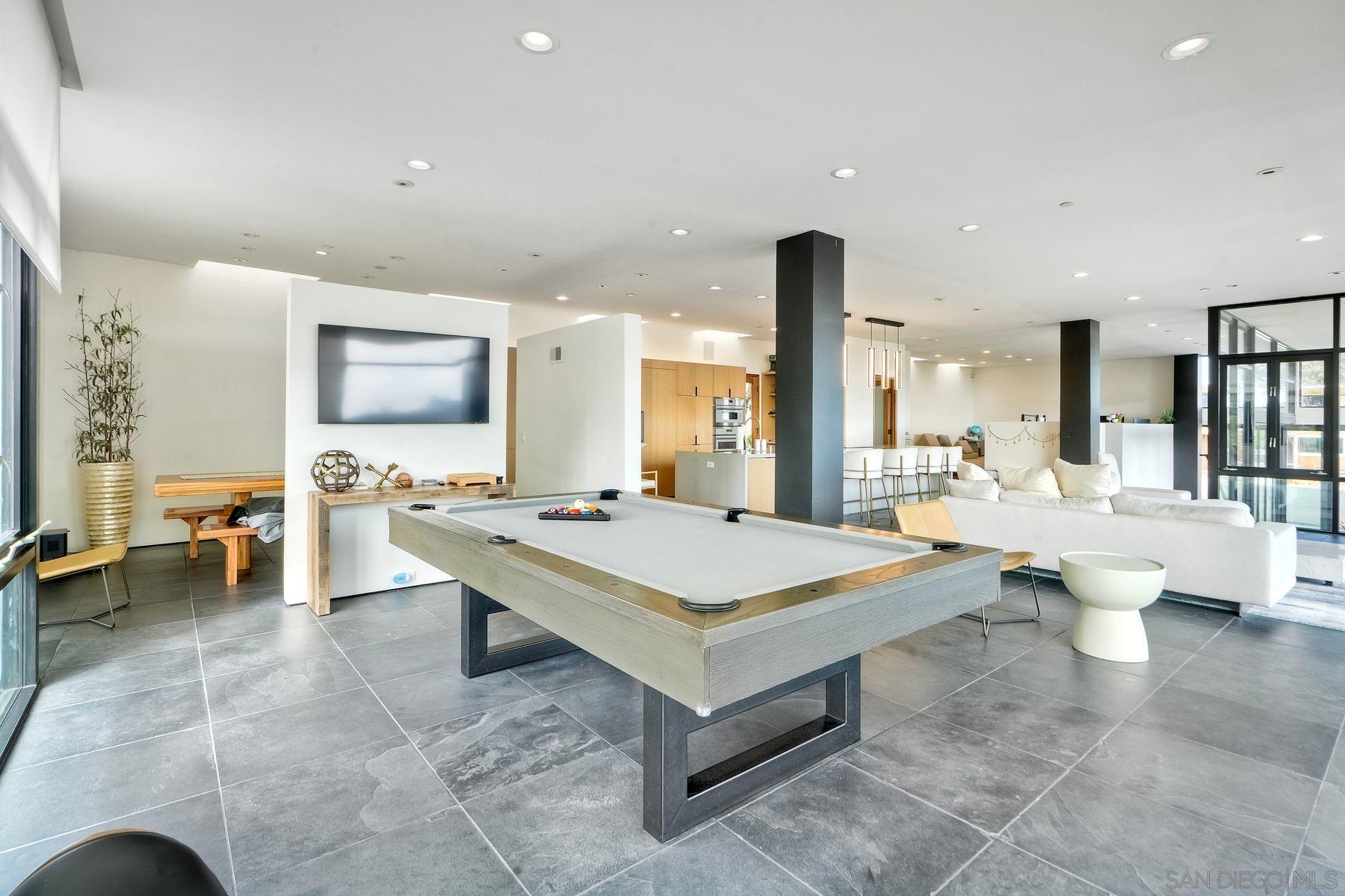 Detail Gallery Image 24 of 41 For 12911  via Grimaldi, Del Mar,  CA 92014 - 3 Beds | 3/1 Baths