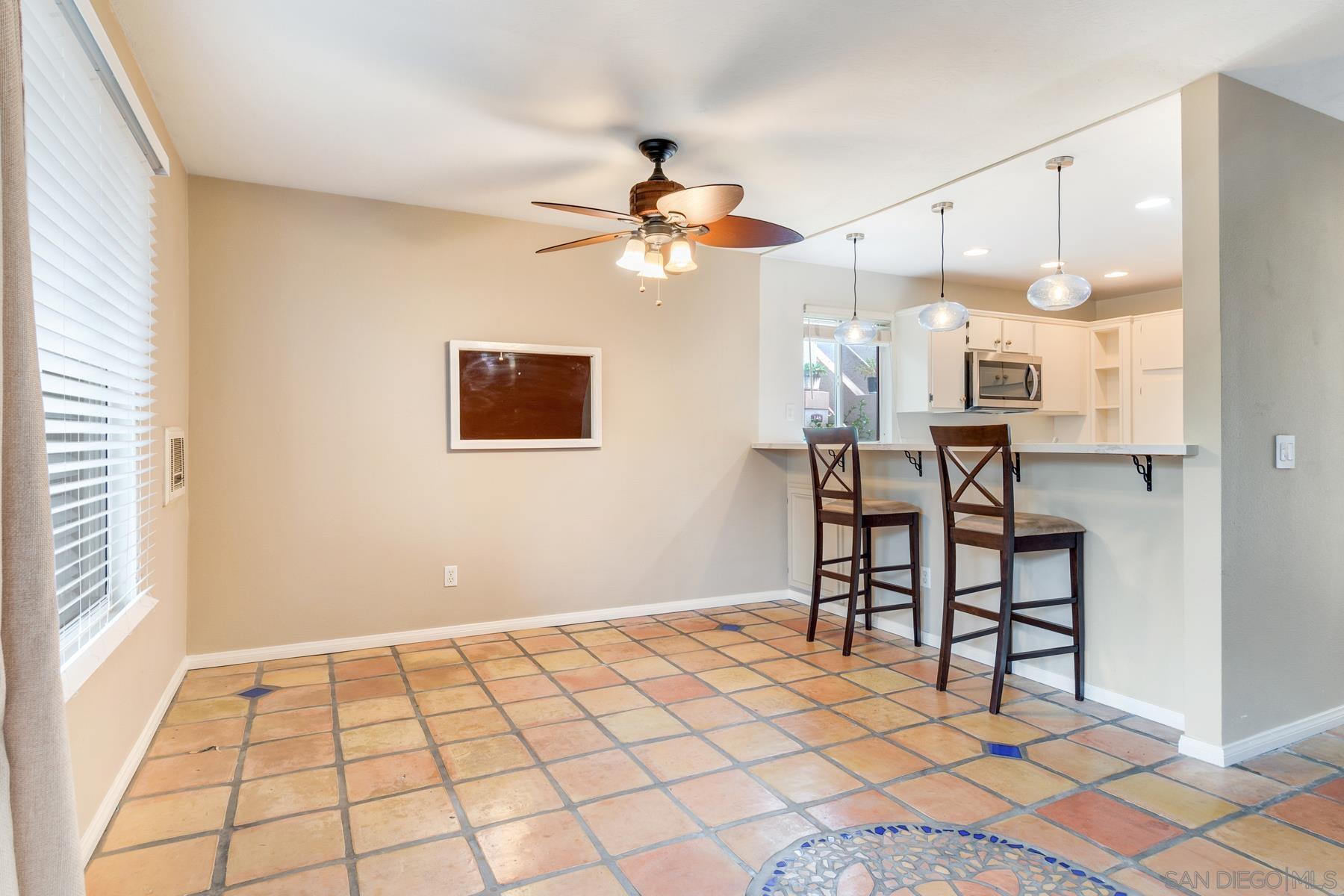 Detail Gallery Image 6 of 30 For 930  via Mil Cumbres  #141,  Solana Beach,  CA 92075 - 2 Beds | 2 Baths